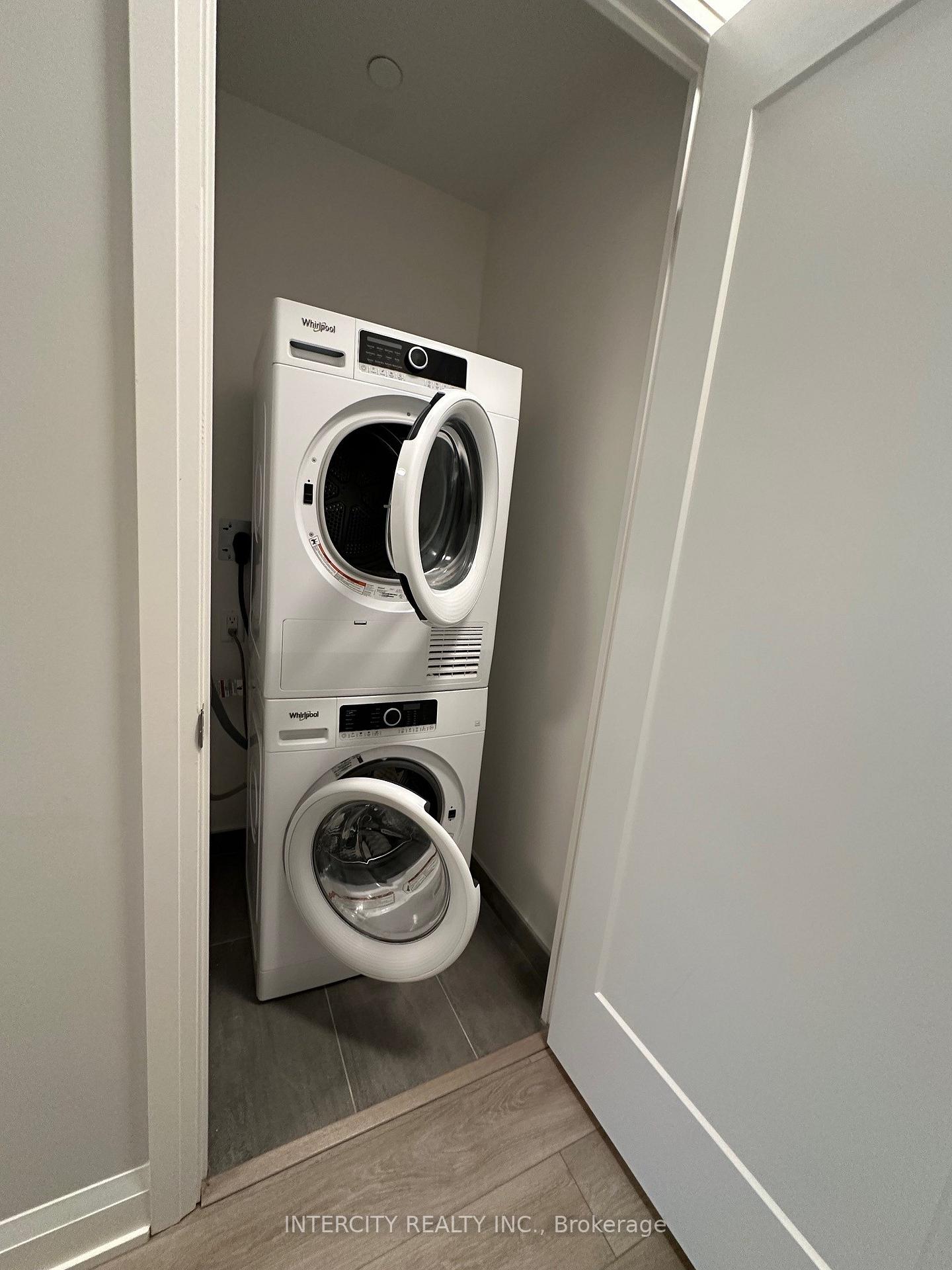Photo 8 of Unit 1806, 18 Water Walk Drive, Markham, Unionville — HOMEH