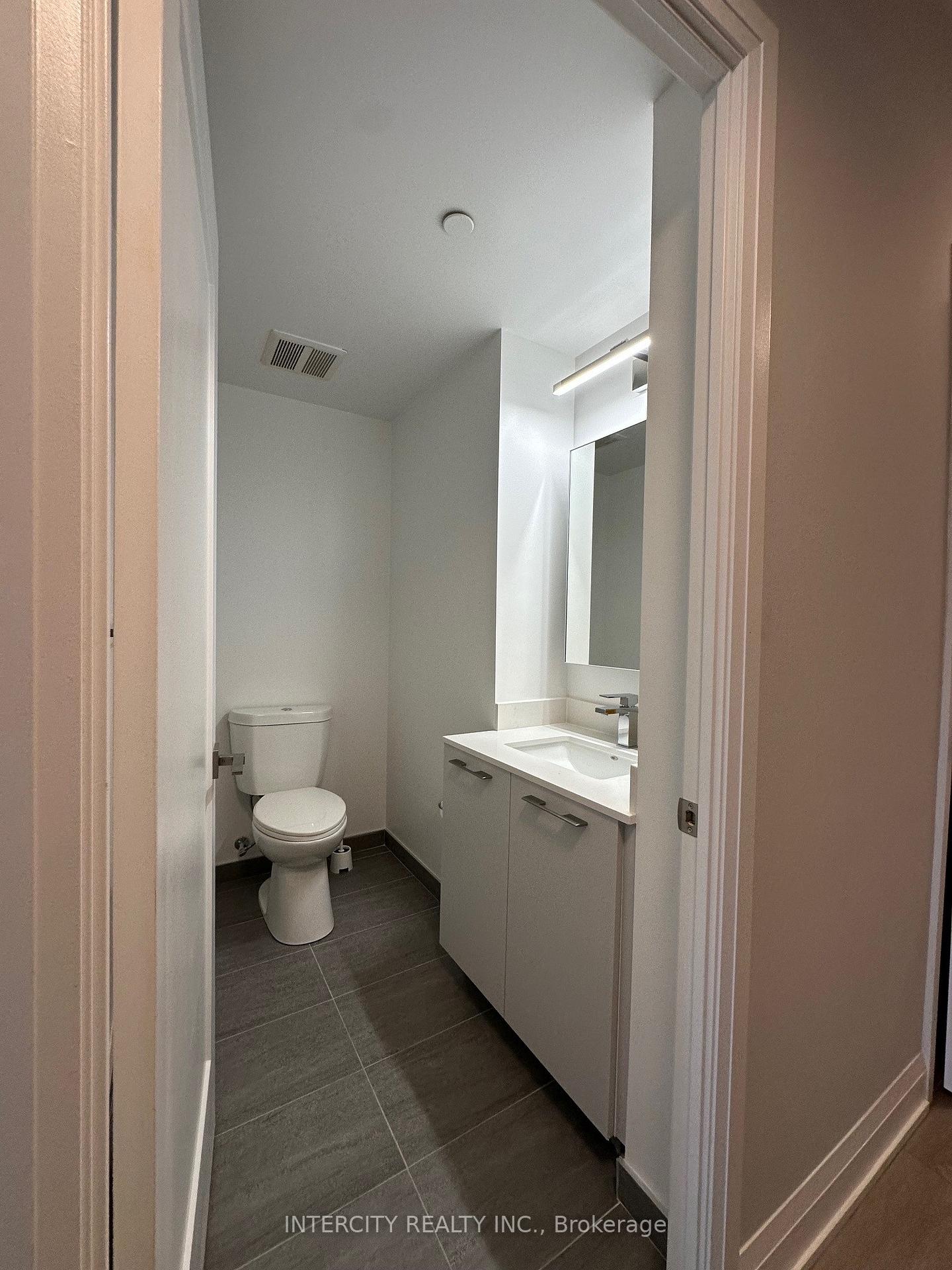 Photo 15 of Unit 1806, 18 Water Walk Drive, Markham, Unionville — HOMEH