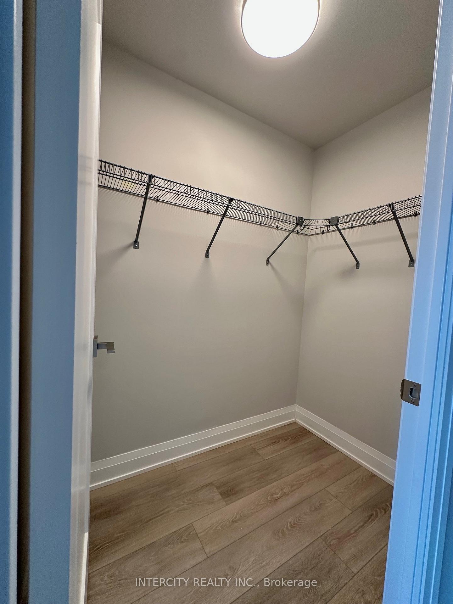 Photo 9 of Unit 1806, 18 Water Walk Drive, Markham, Unionville — HOMEH