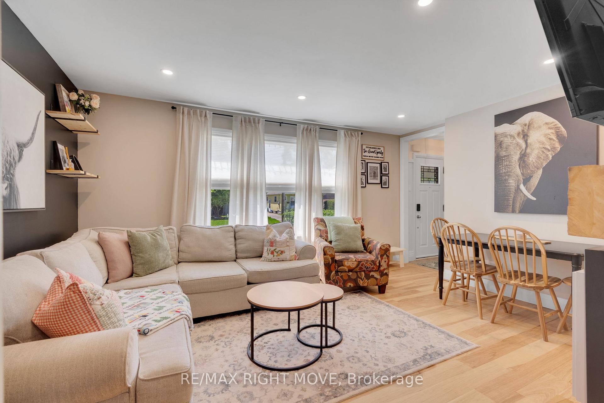 Photo 10 of 13 Newton Street, Barrie, Wellington — HOMEH