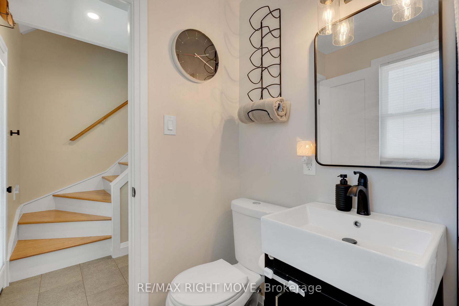 Photo 21 of 13 Newton Street, Barrie, Wellington — HOMEH