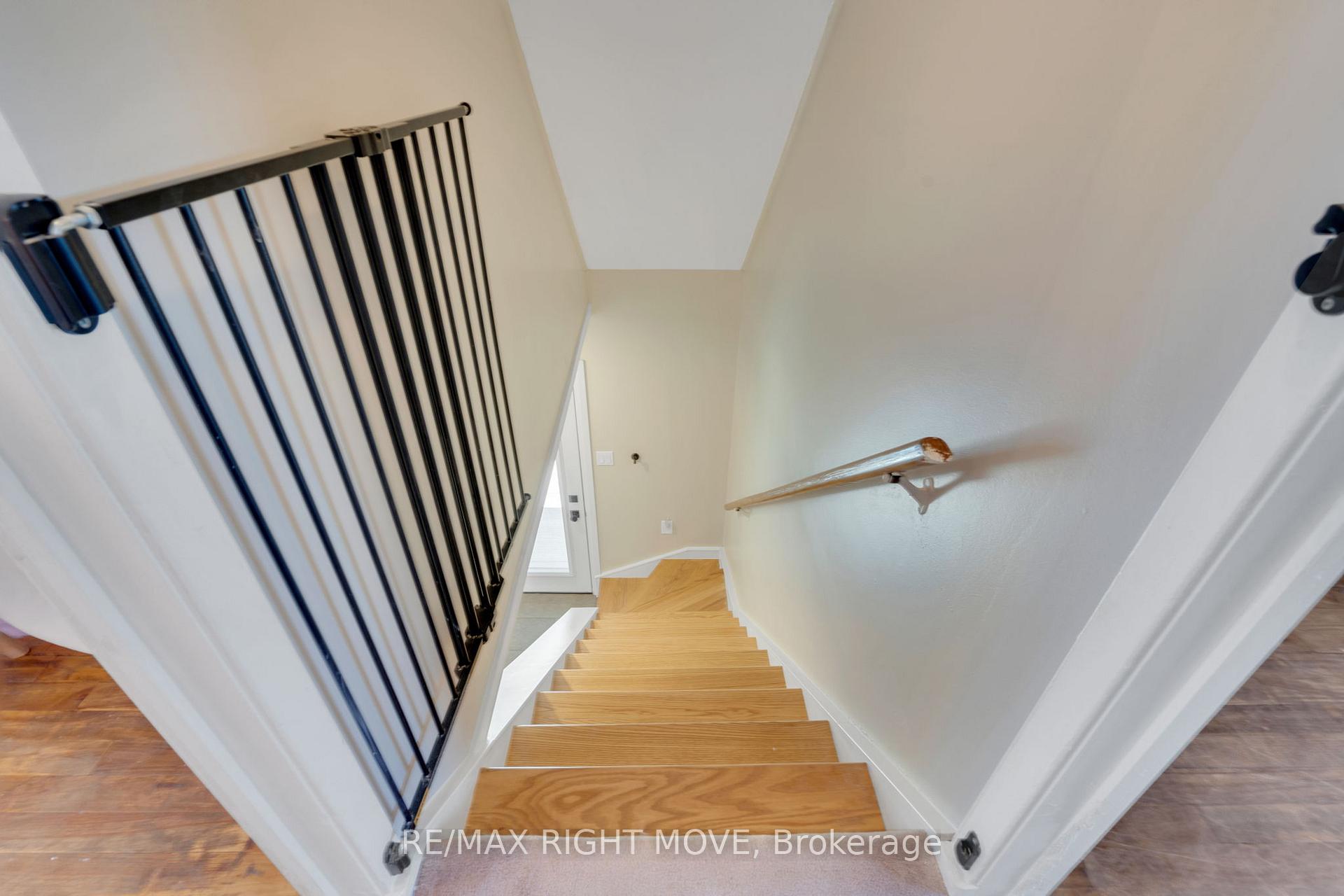 Photo 24 of 13 Newton Street, Barrie, Wellington — HOMEH