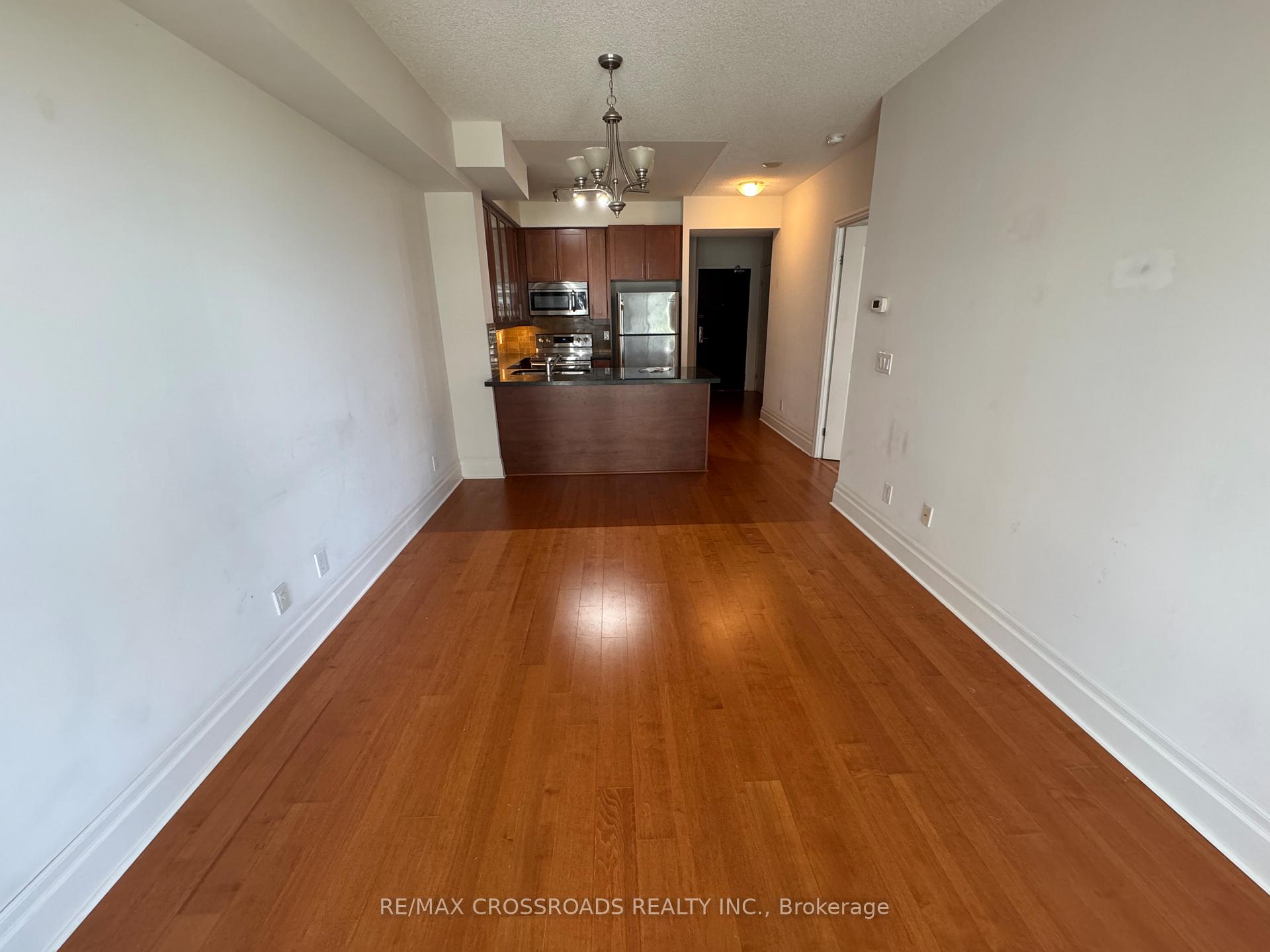 Photo 5 of Unit 313, 131 Upper Duke Crescent, Markham, Unionville — HOMEH
