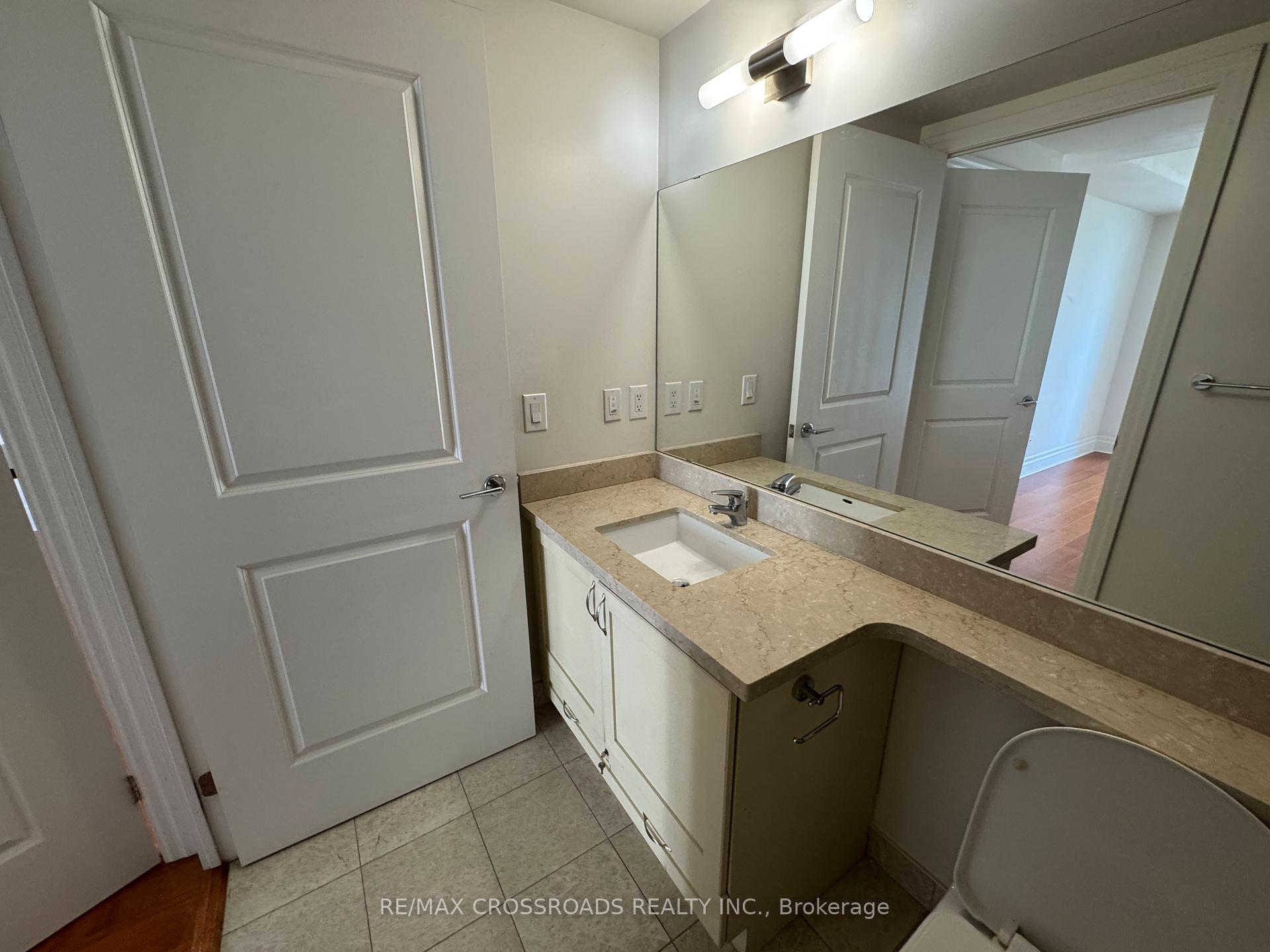Photo 23 of Unit 313, 131 Upper Duke Crescent, Markham, Unionville — HOMEH
