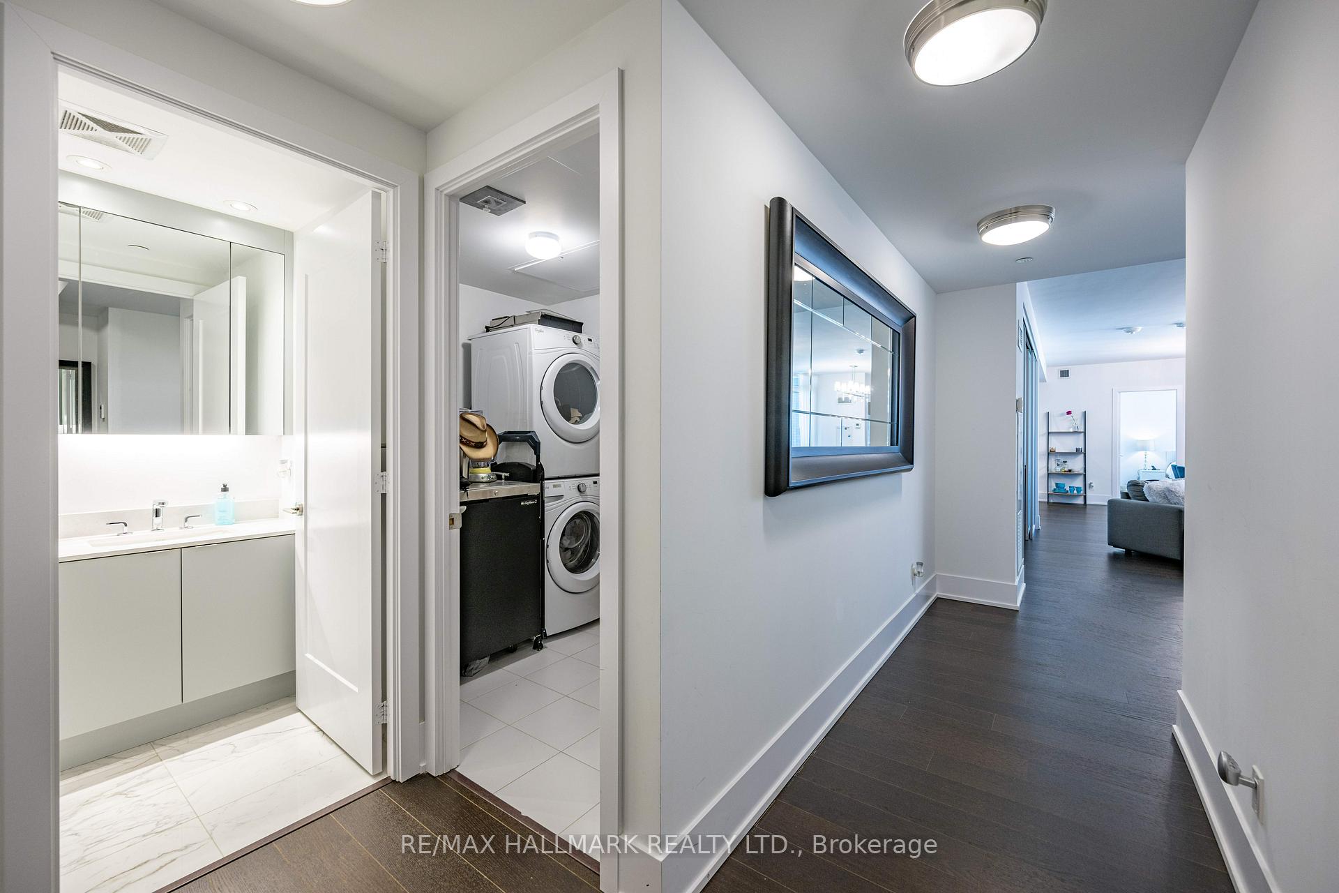 Photo 5 of Unit 409, 1 Edgewater Drive, Toronto, Waterfront Communities — HOMEH