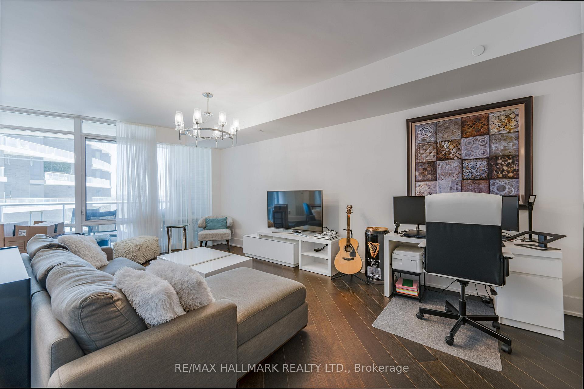 Photo 4 of Unit 409, 1 Edgewater Drive, Toronto, Waterfront Communities — HOMEH