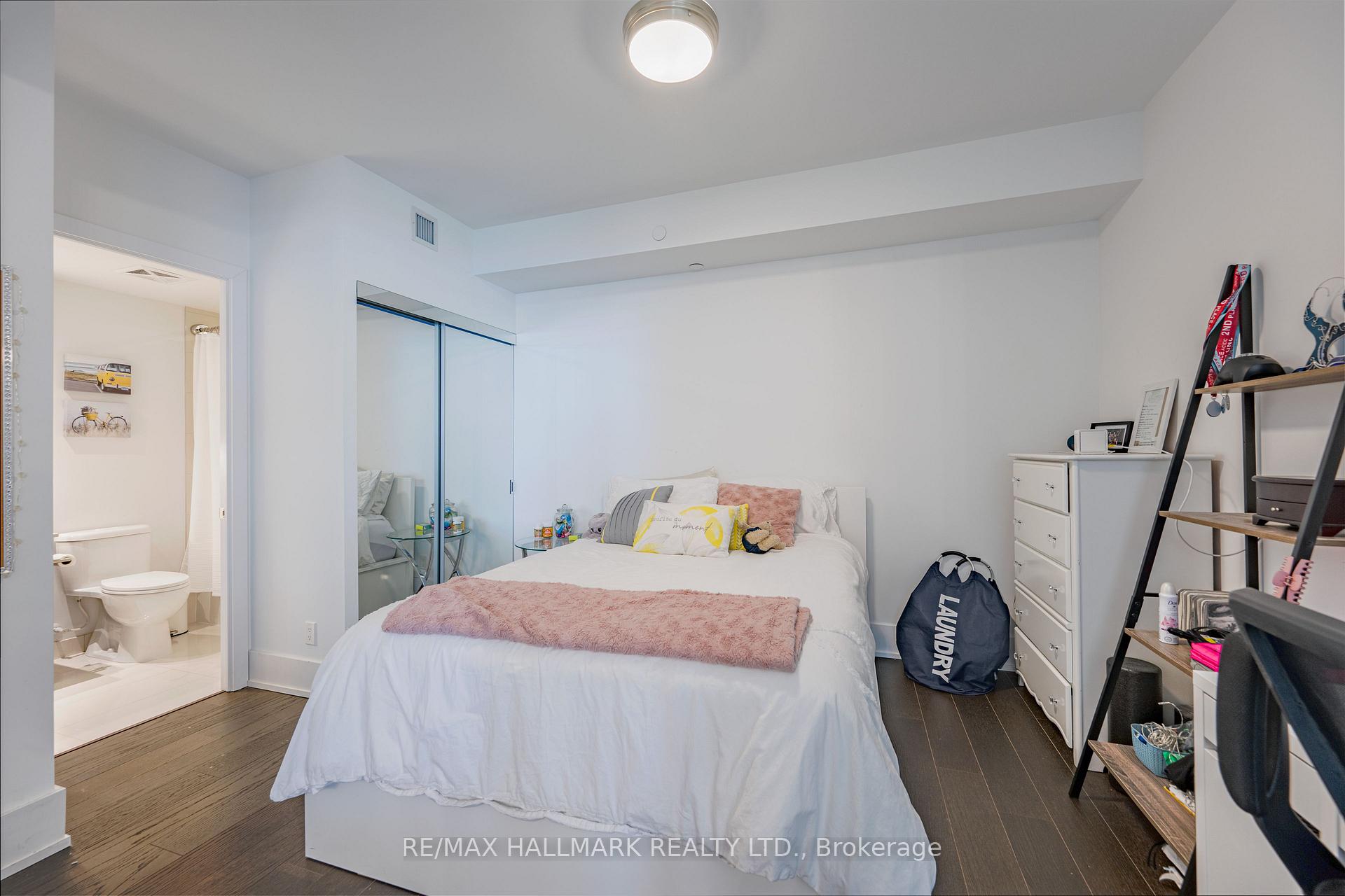 Photo 7 of Unit 409, 1 Edgewater Drive, Toronto, Waterfront Communities — HOMEH