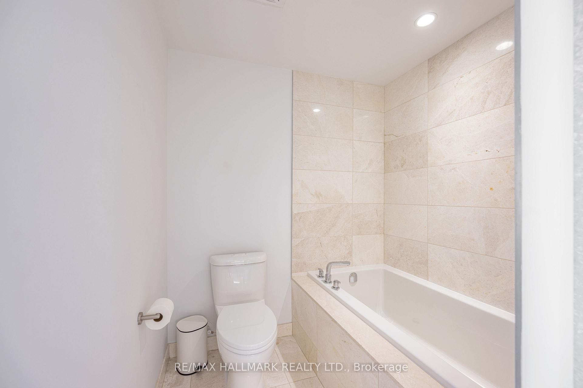 Photo 20 of Unit 409, 1 Edgewater Drive, Toronto, Waterfront Communities — HOMEH