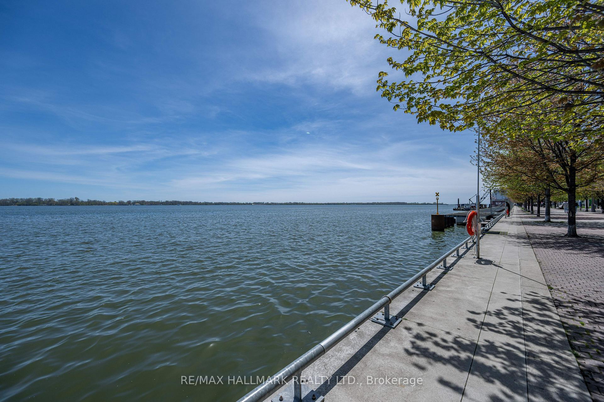 Photo 16 of Unit 409, 1 Edgewater Drive, Toronto, Waterfront Communities — HOMEH