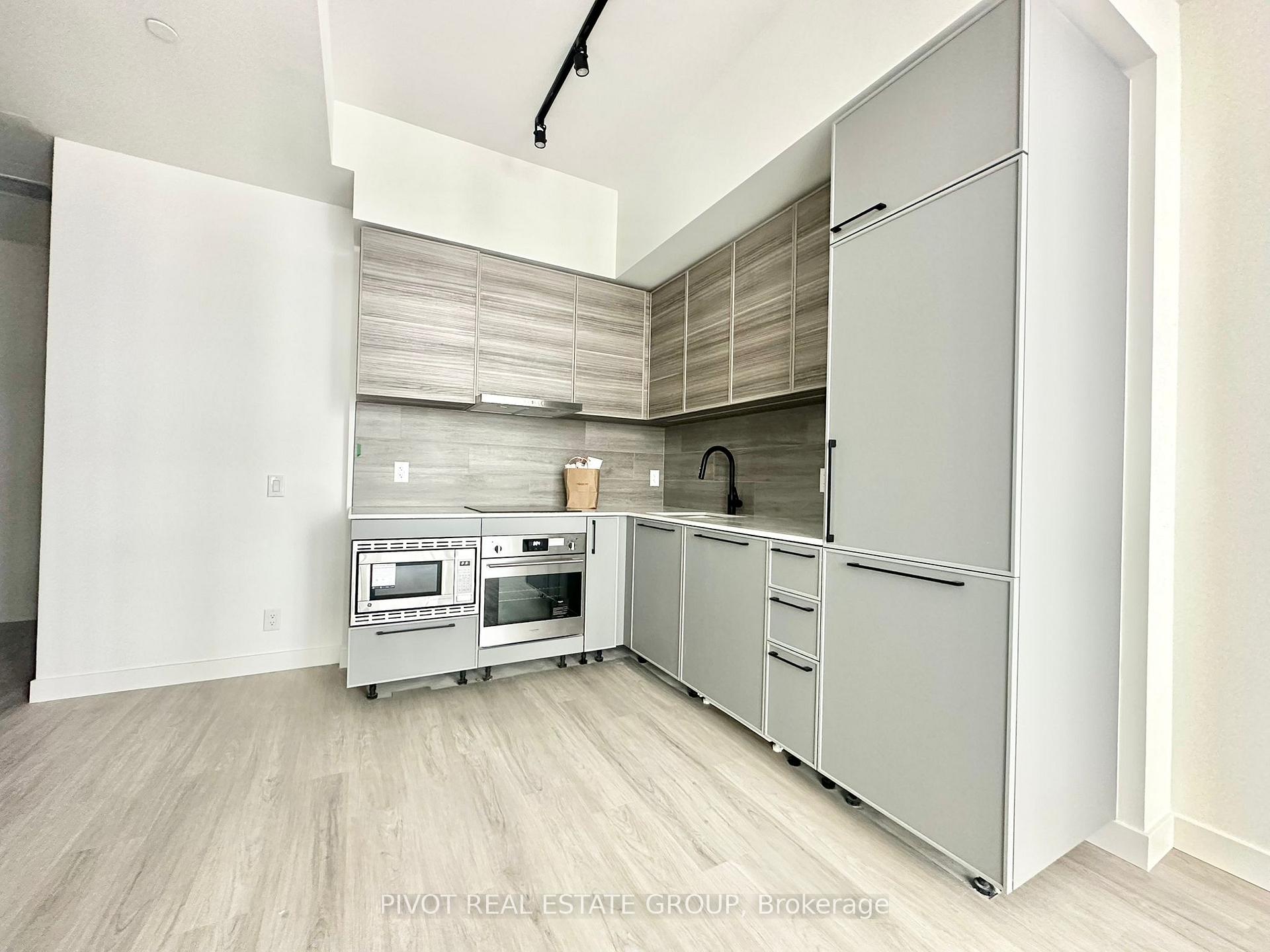 Photo 11 of Unit 724, 1050 Eastern Avenue, Toronto, The Beaches — HOMEH