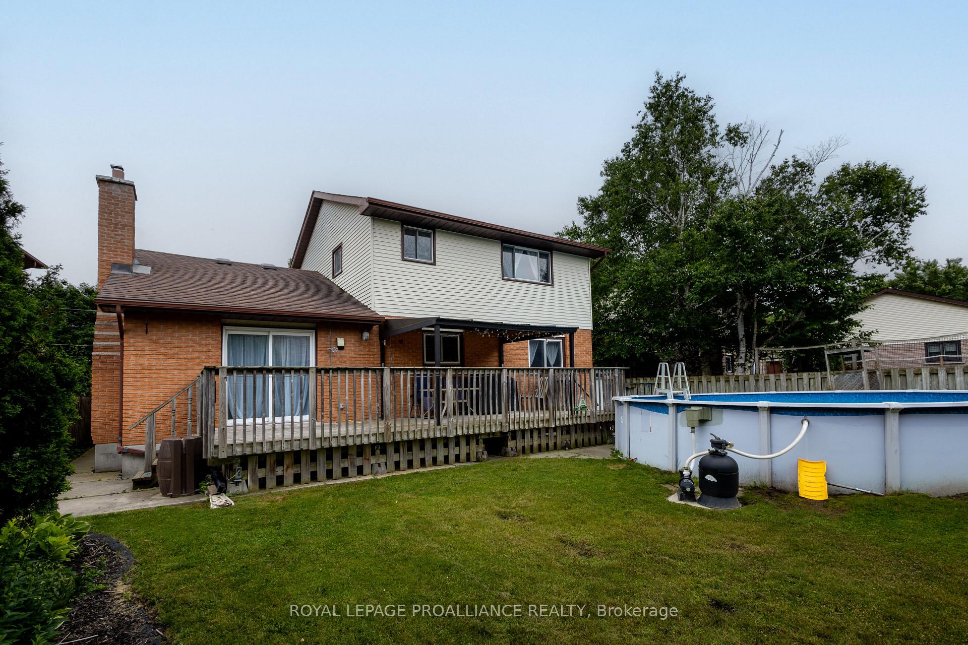 Photo 33 of 60 Beverley Crescent, Belleville, Belleville Ward — HOMEH