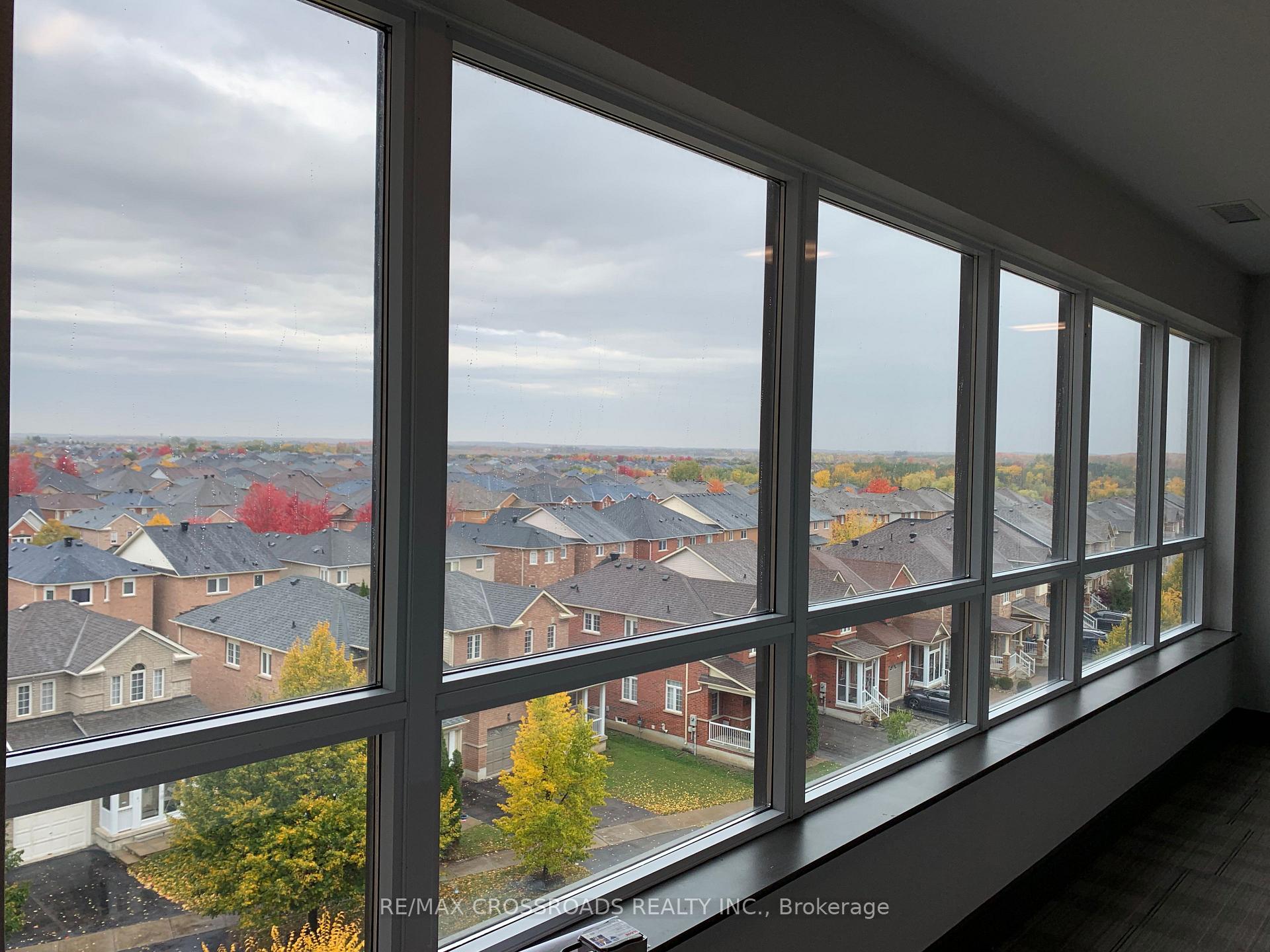 Photo 1 of Unit 636, 540 Bur Oak Avenue, Markham, Berczy — HOMEH