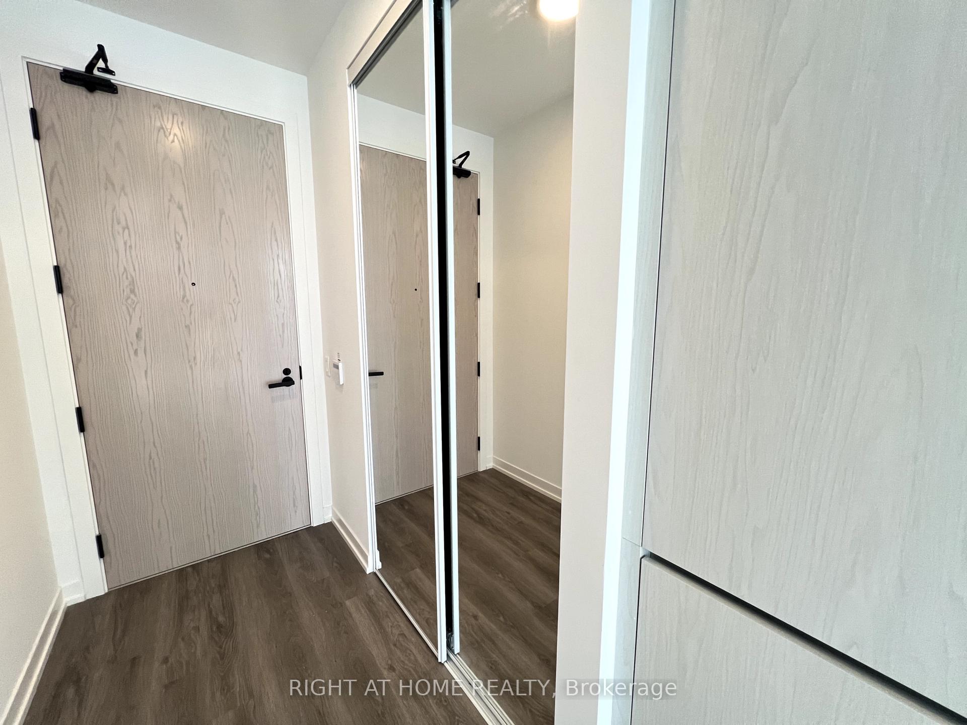 Photo 15 of Unit 3116, 28 Interchange Way, Vaughan, Vaughan Corporate Centre — HOMEH