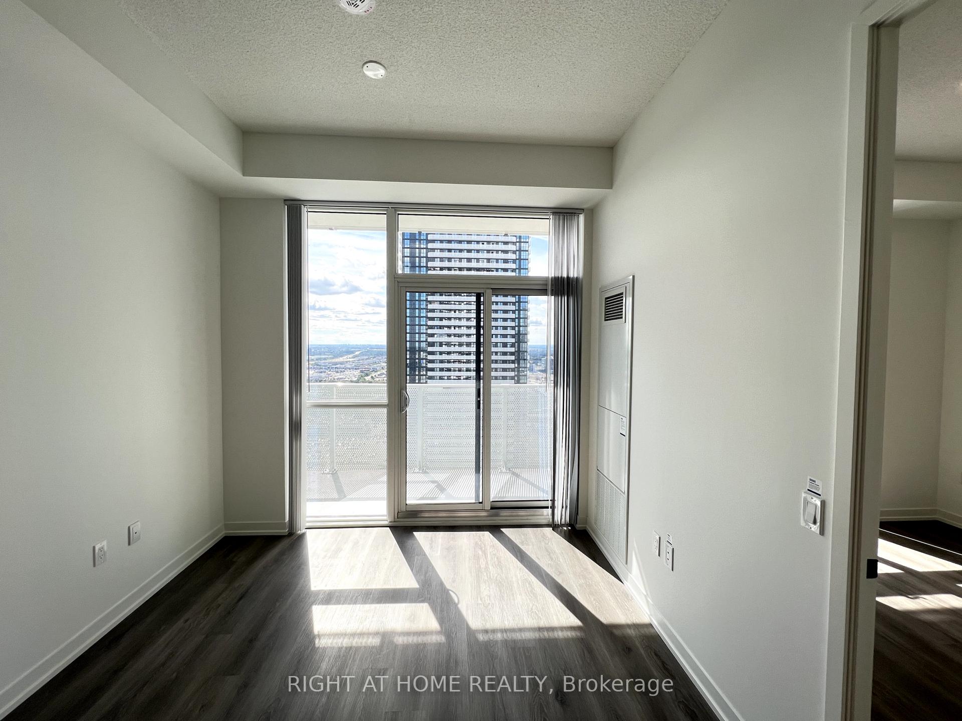 Photo 11 of Unit 3116, 28 Interchange Way, Vaughan, Vaughan Corporate Centre — HOMEH