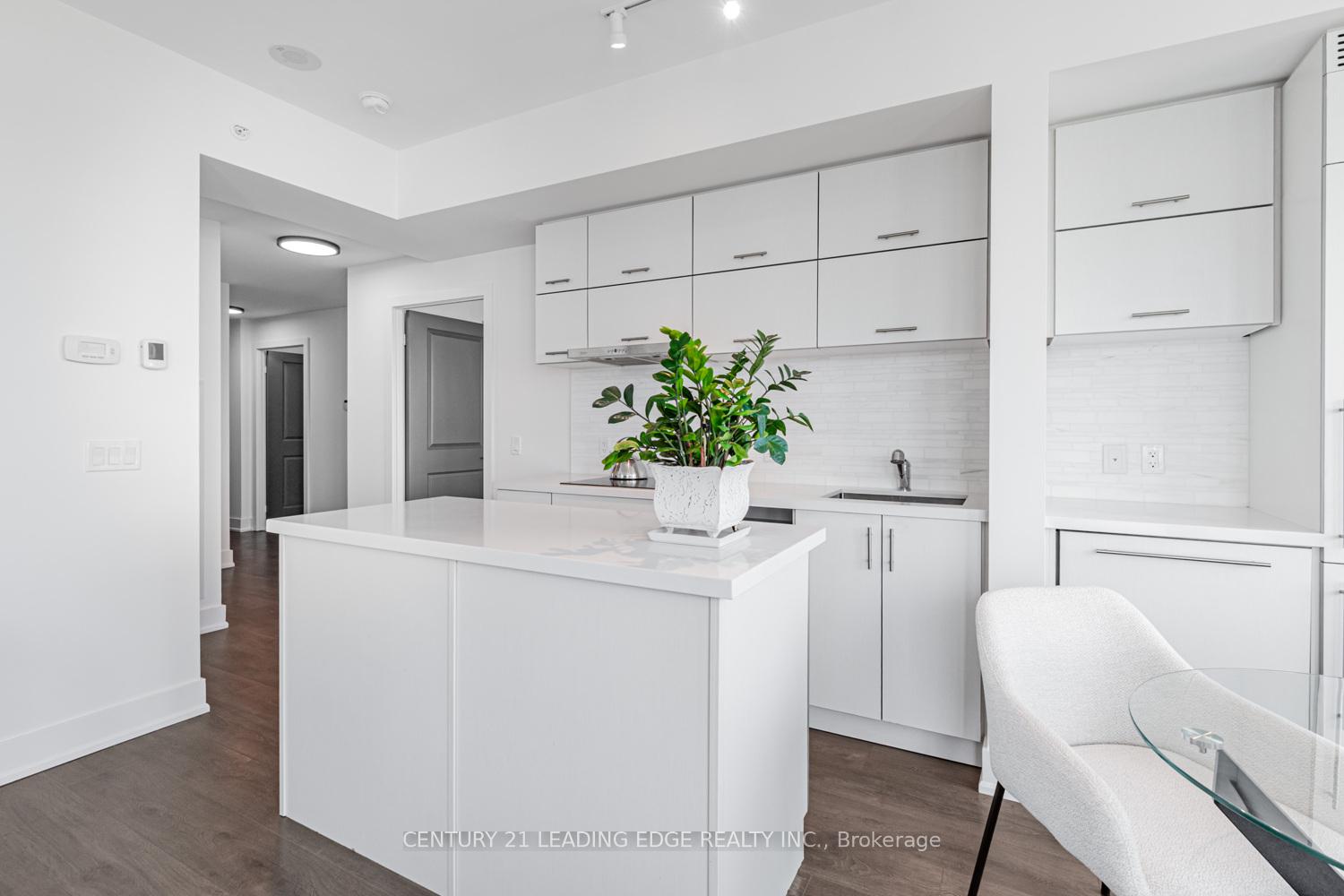 Photo 8 of Unit 1012, 8081 Birchmount Rd, Markham, Unionville — HOMEH