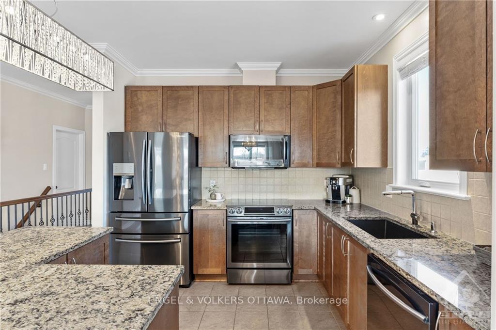 Photo 7 of 600 Woodbriar Way, Ottawa, Blossom Park/Kemp Park/Findlay Creek — HOMEH