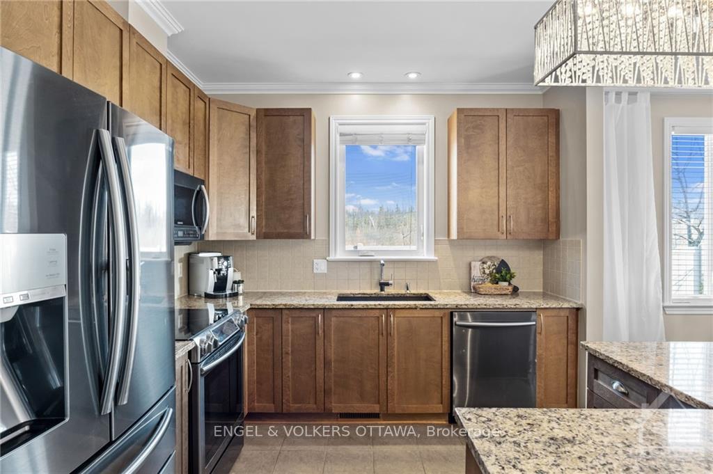 Photo 8 of 600 Woodbriar Way, Ottawa, Blossom Park/Kemp Park/Findlay Creek — HOMEH