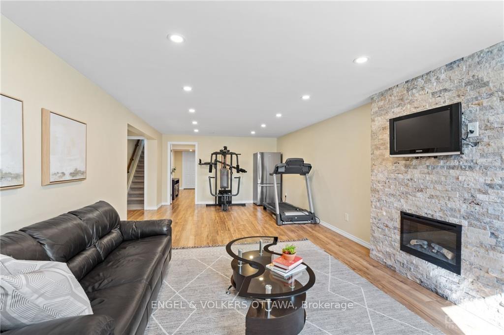 Photo 22 of 600 Woodbriar Way, Ottawa, Blossom Park/Kemp Park/Findlay Creek — HOMEH