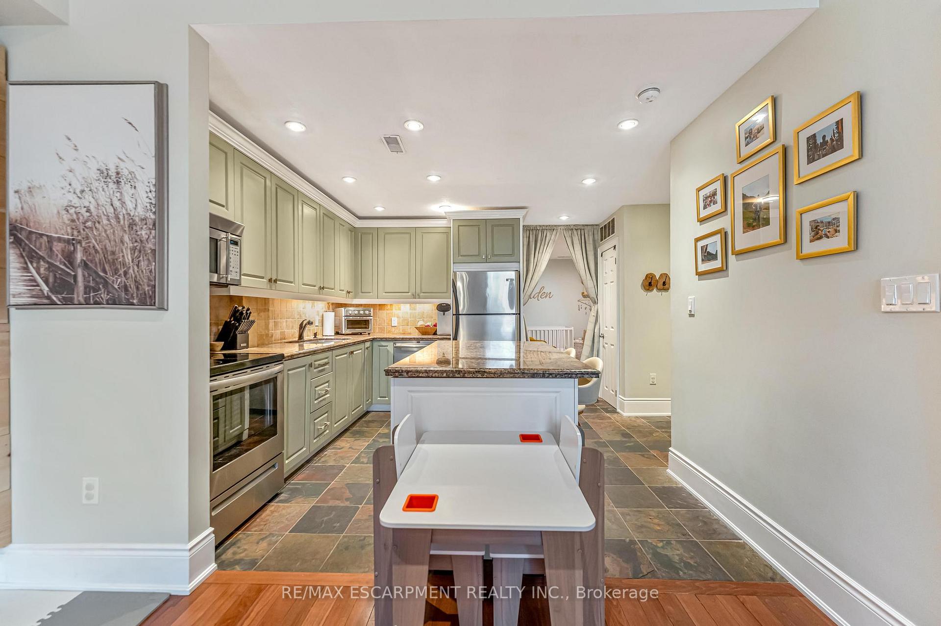 Photo 11 of Unit 304, 283 King Street E, Hamilton, Beasley — HOMEH