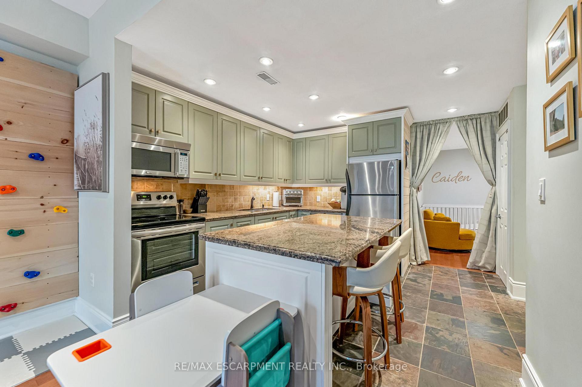 Photo 14 of Unit 304, 283 King Street E, Hamilton, Beasley — HOMEH
