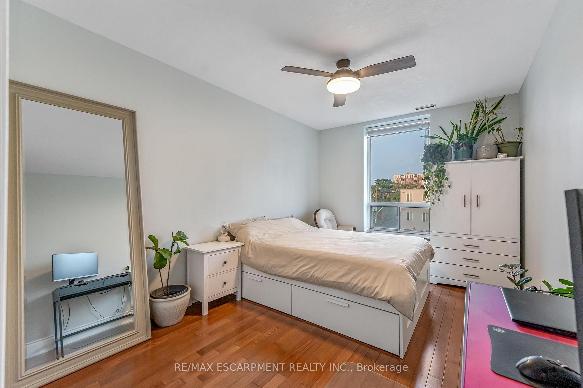 Photo 15 of Unit 304, 283 King Street E, Hamilton, Beasley — HOMEH