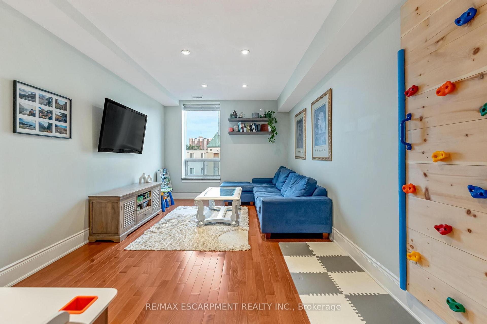 Photo 21 of Unit 304, 283 King Street E, Hamilton, Beasley — HOMEH