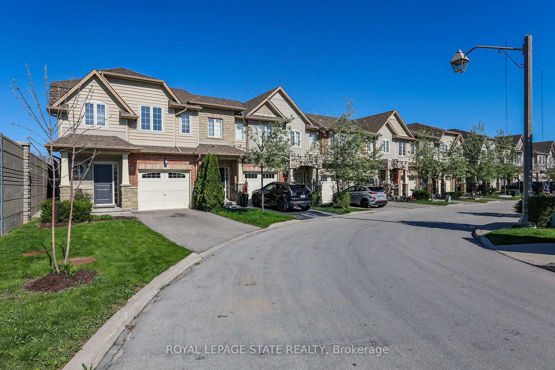 Photo 1 of Unit 1, 8 Lakelawn Road, Grimsby, Grimsby Beach — HOMEH