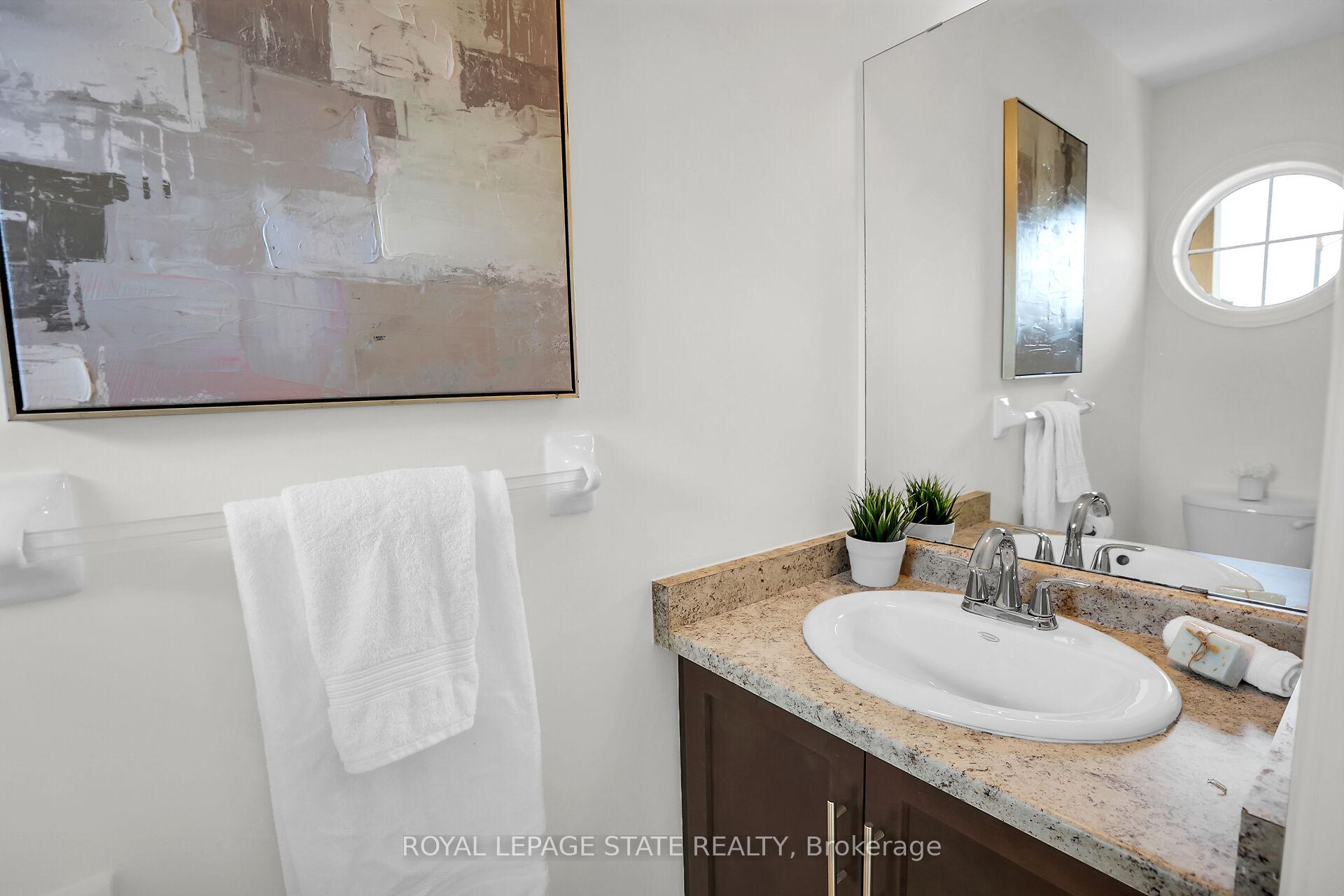 Photo 5 of Unit 1, 8 Lakelawn Road, Grimsby, Grimsby Beach — HOMEH