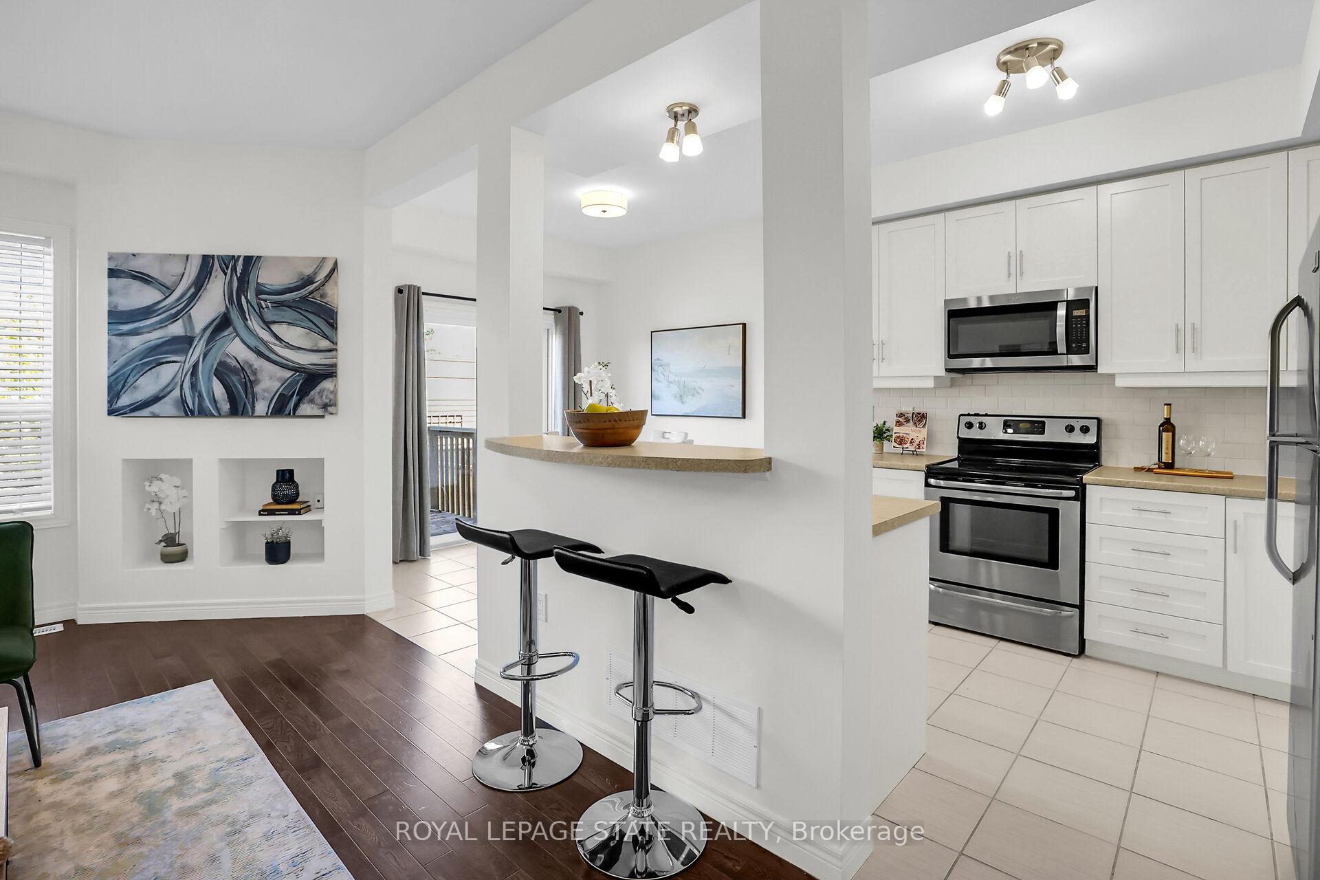 Photo 11 of Unit 1, 8 Lakelawn Road, Grimsby, Grimsby Beach — HOMEH
