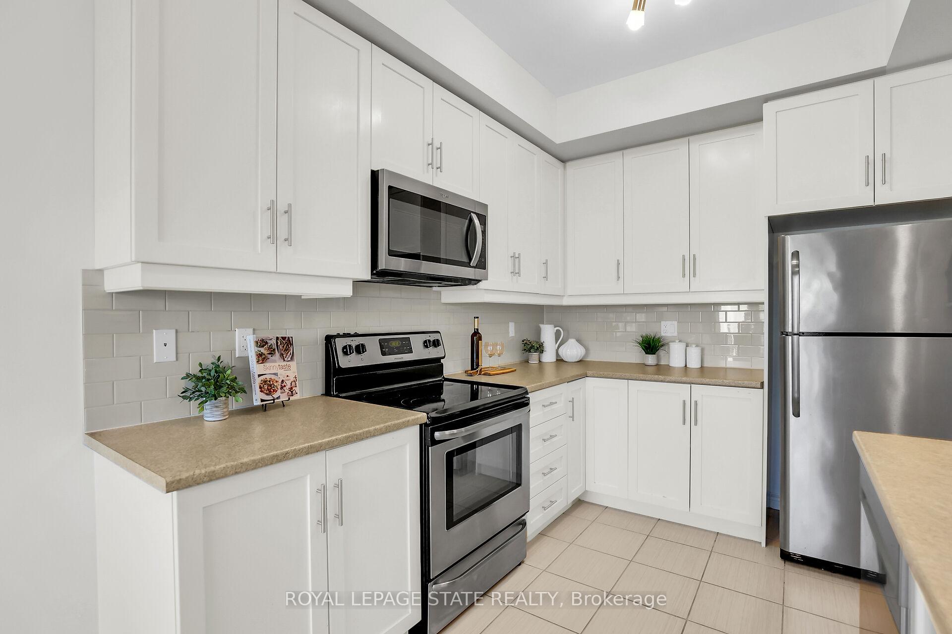 Photo 13 of Unit 1, 8 Lakelawn Road, Grimsby, Grimsby Beach — HOMEH