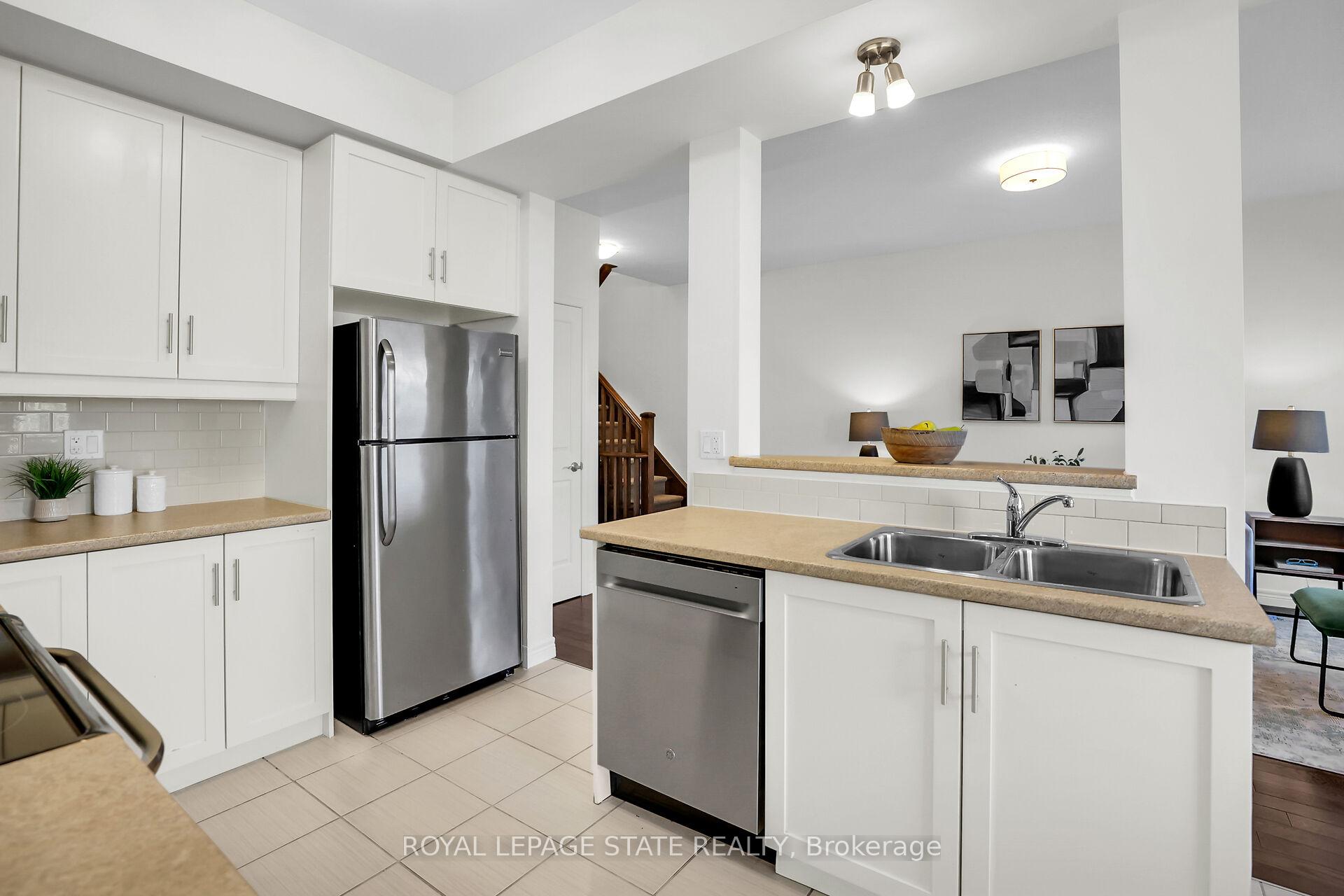 Photo 14 of Unit 1, 8 Lakelawn Road, Grimsby, Grimsby Beach — HOMEH