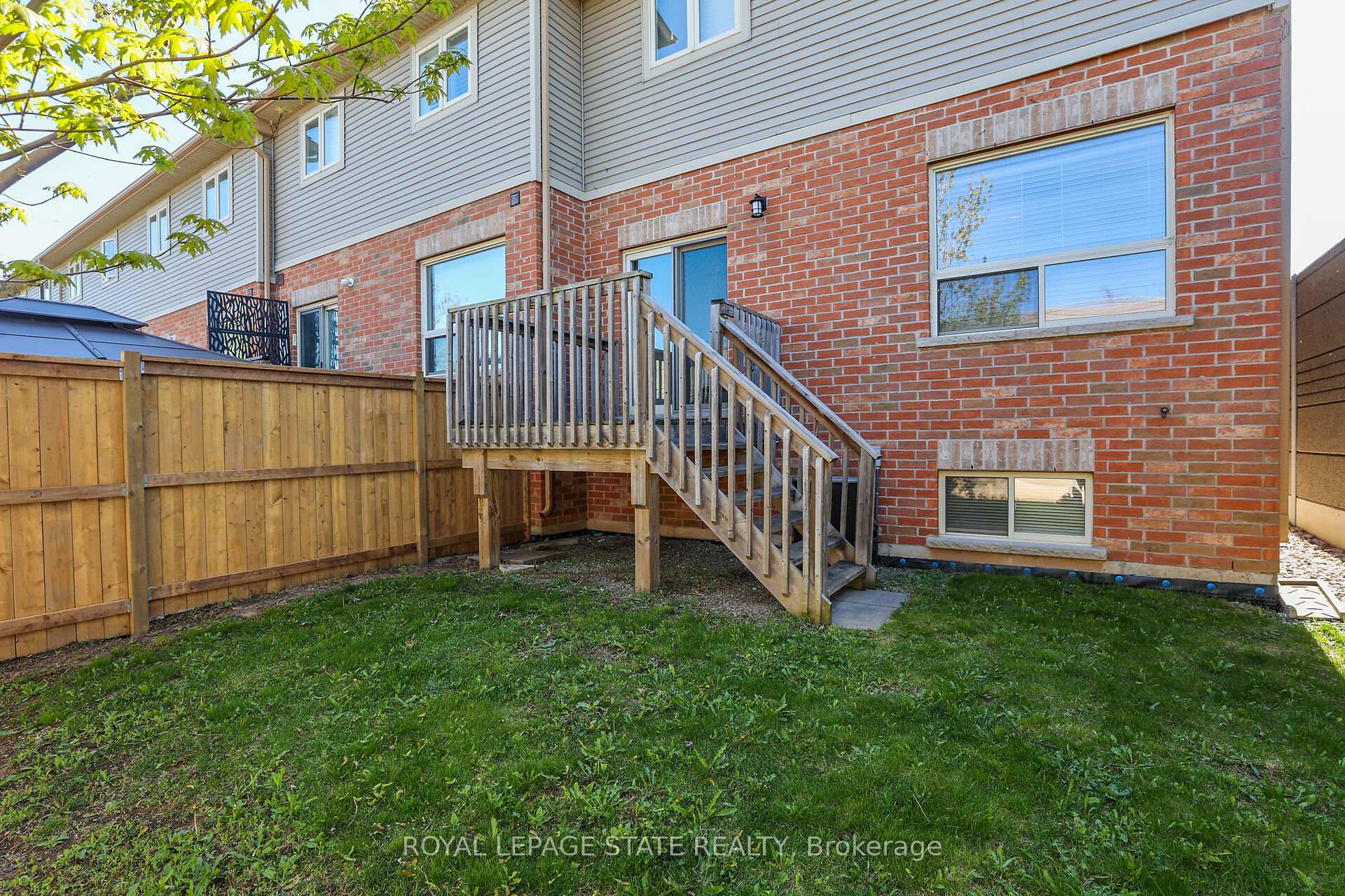 Photo 28 of Unit 1, 8 Lakelawn Road, Grimsby, Grimsby Beach — HOMEH