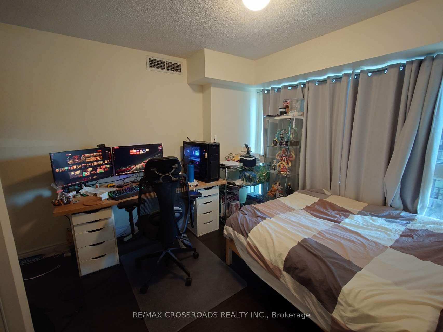 Photo 8 of Unit 802, 28 Ted Rogers Way, Toronto, Church-Yonge Corridor — HOMEH
