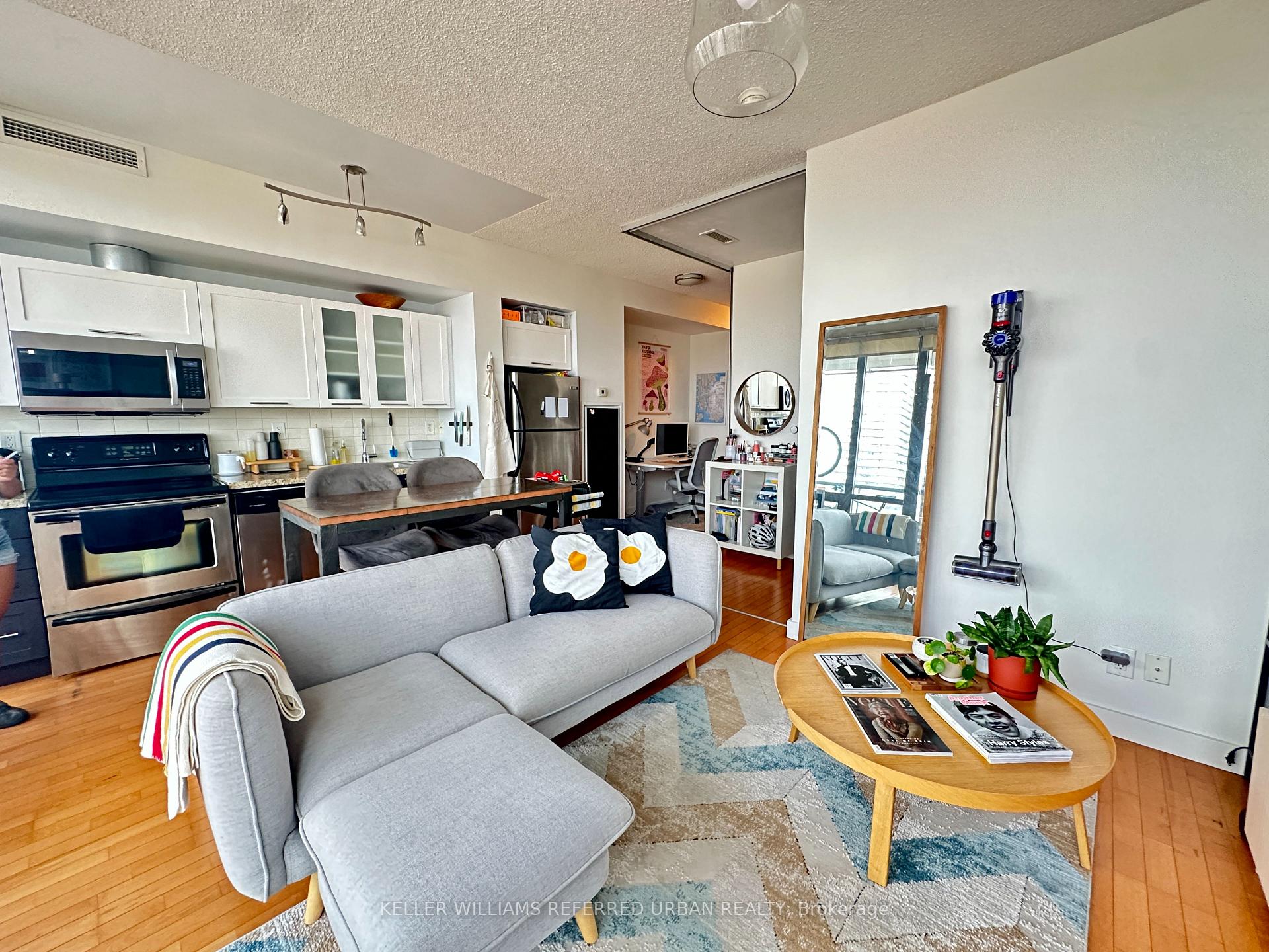 Photo 8 of Unit 1203, 33 Mill Street, Toronto, Waterfront Communities — HOMEH