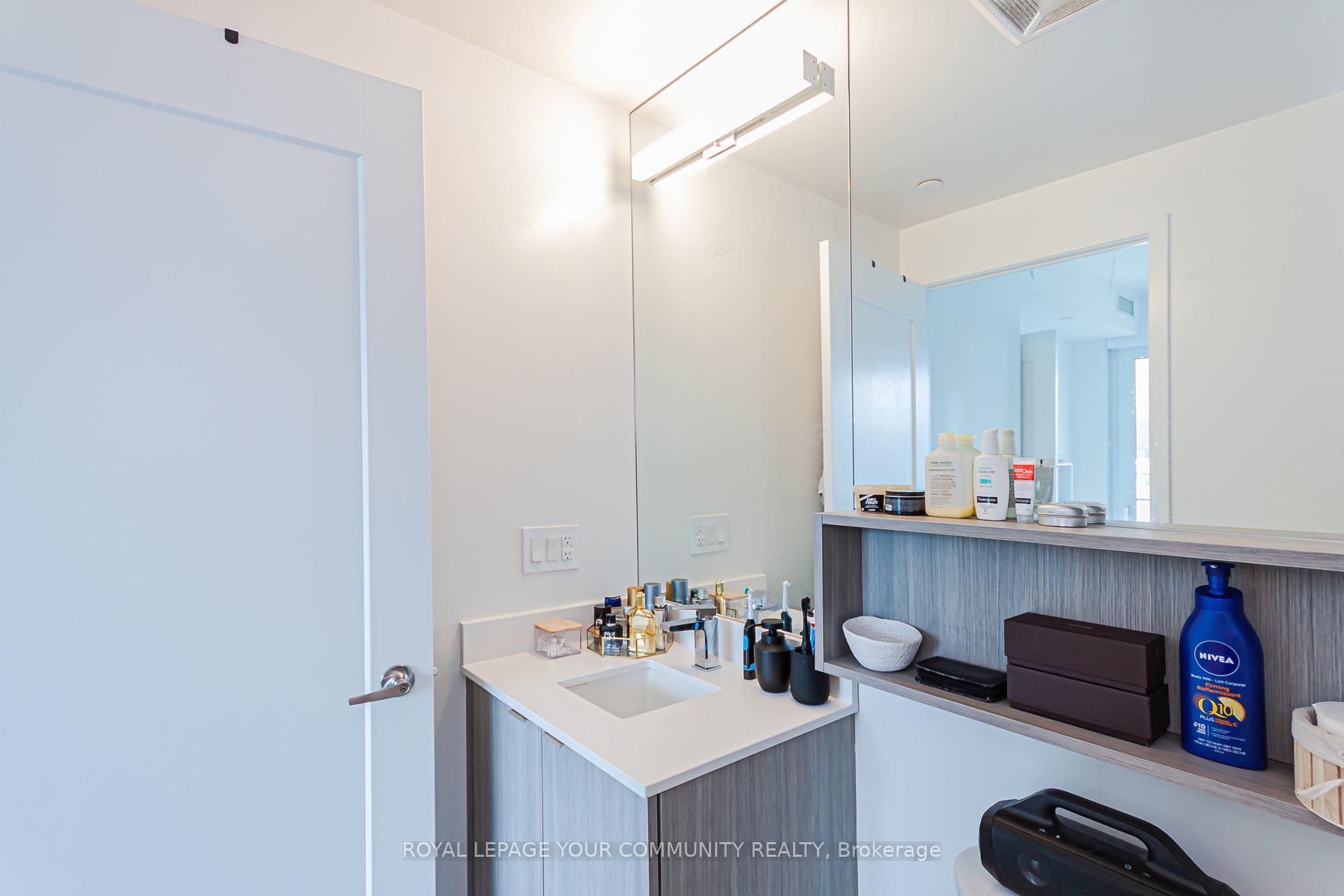 Photo 8 of Unit 2134, 135 Lower Sherbourne Street, Toronto, Moss Park — HOMEH