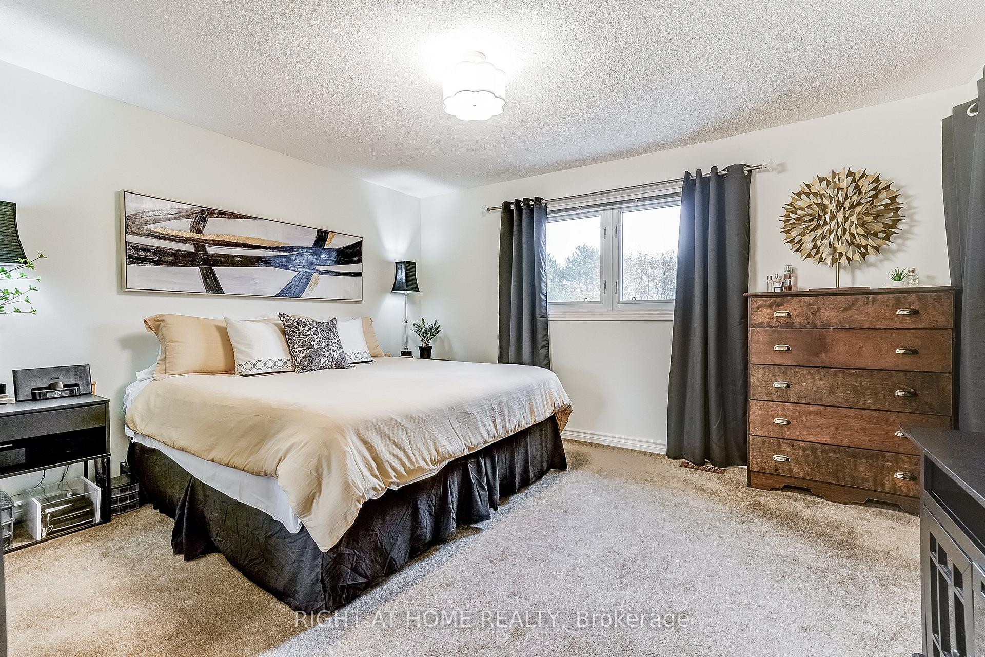 Photo 18 of 9 Aspen Court, Hamilton, Waterdown — HOMEH