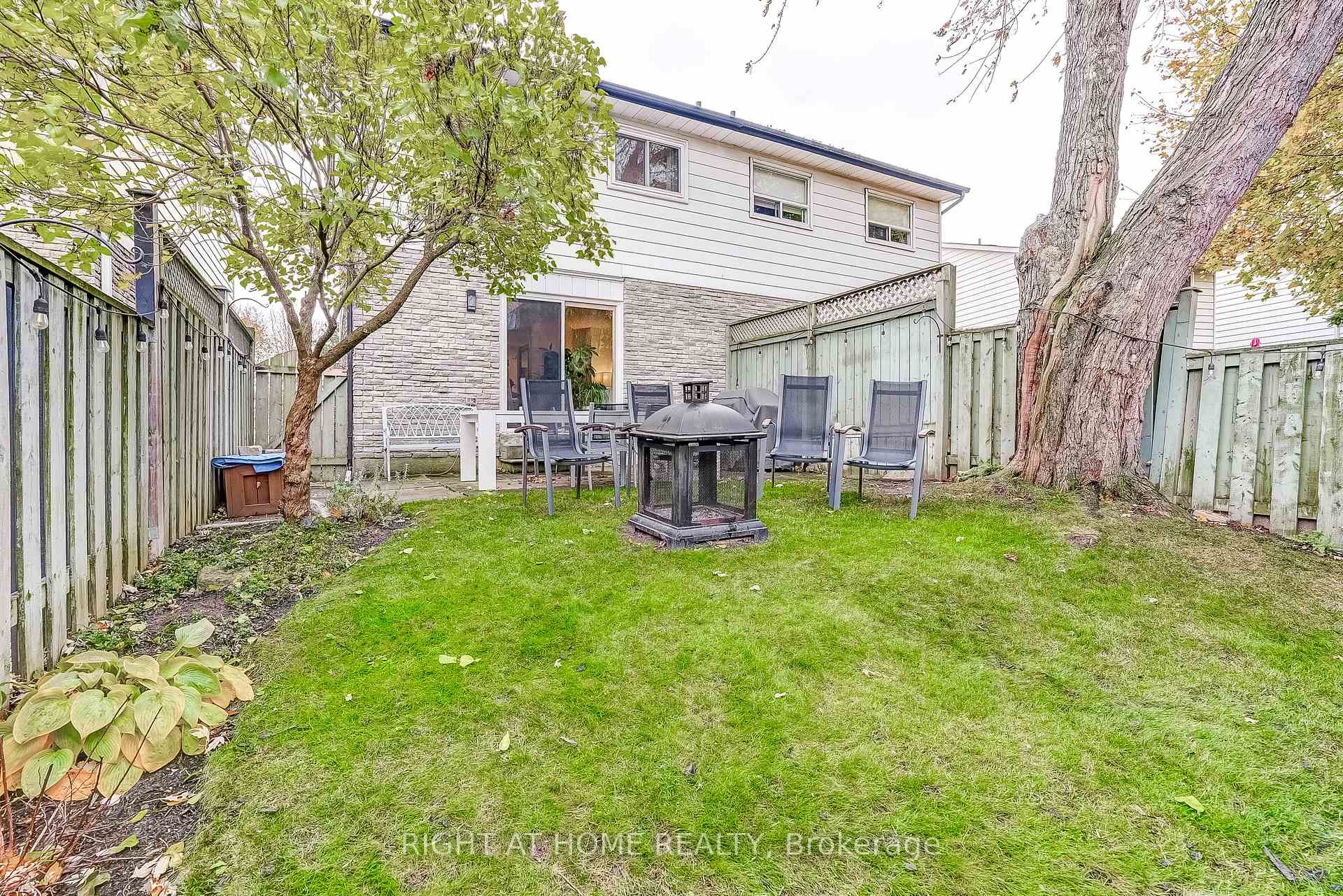Photo 28 of 9 Aspen Court, Hamilton, Waterdown — HOMEH