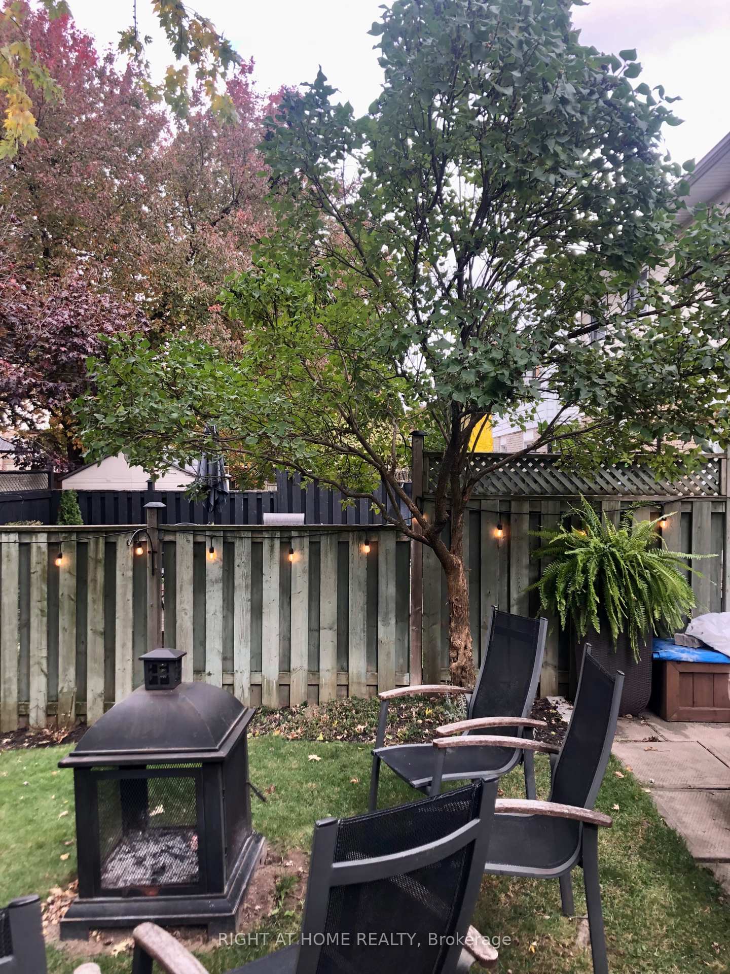 Photo 31 of 9 Aspen Court, Hamilton, Waterdown — HOMEH