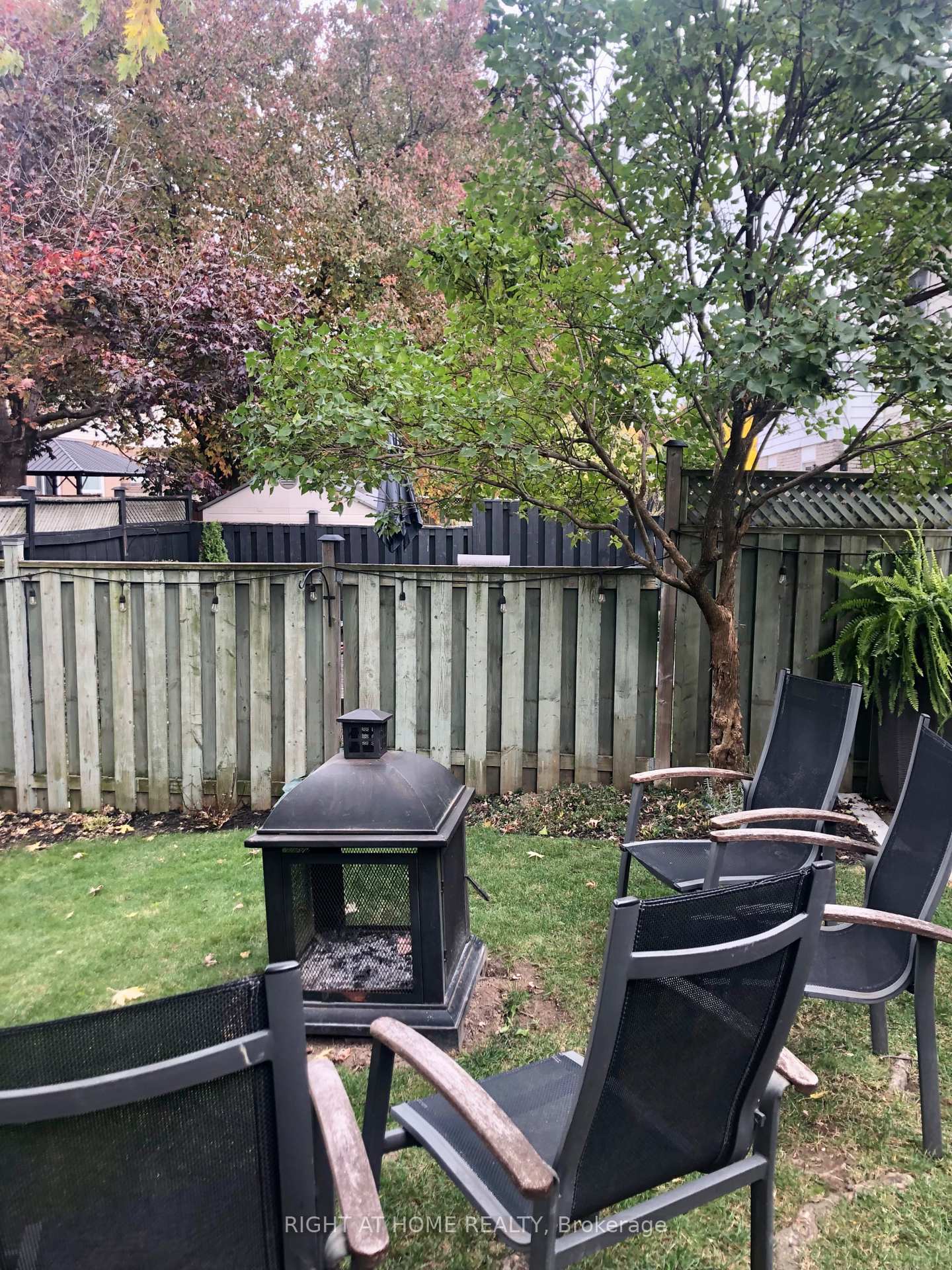 Photo 34 of 9 Aspen Court, Hamilton, Waterdown — HOMEH