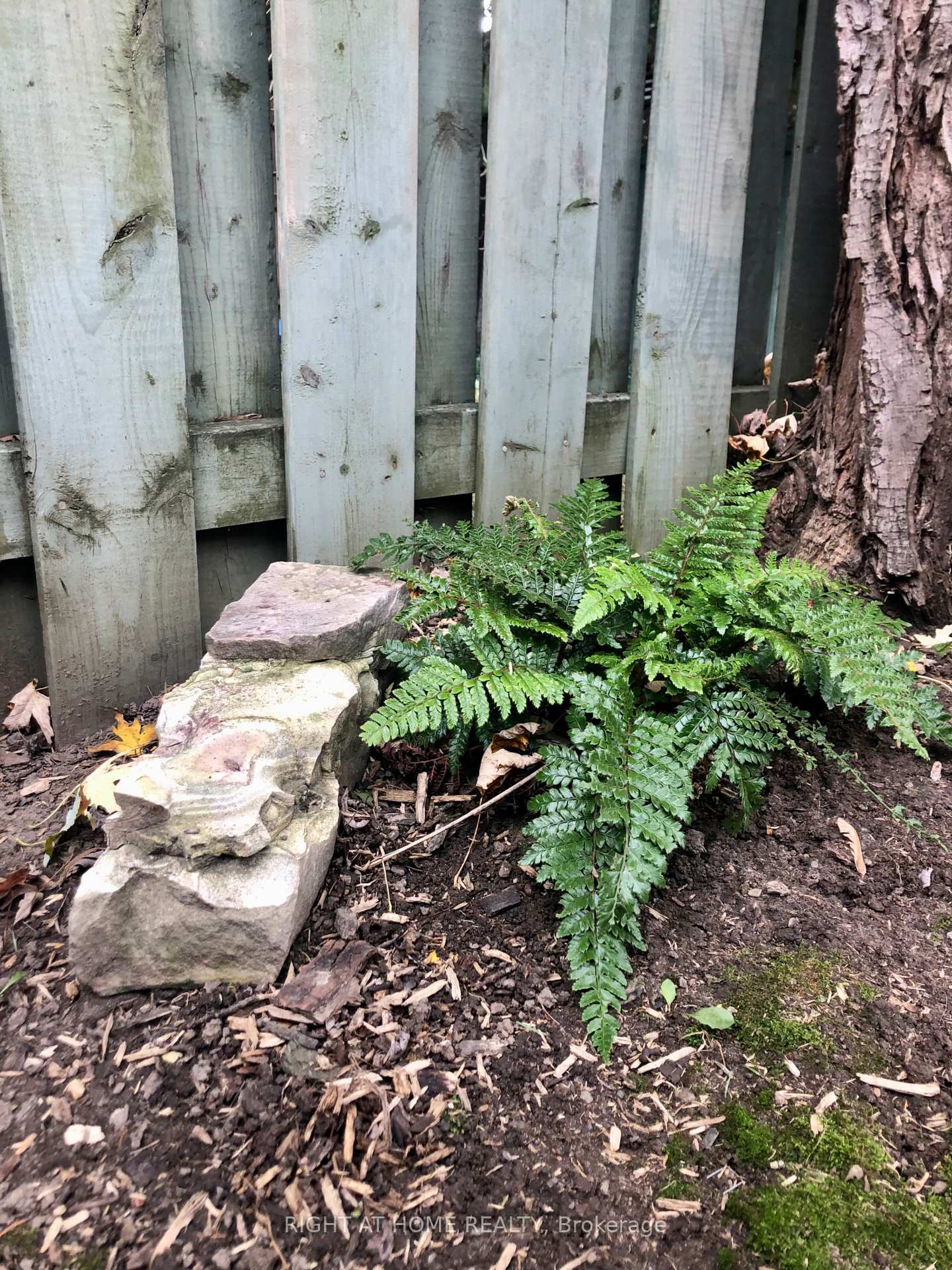 Photo 35 of 9 Aspen Court, Hamilton, Waterdown — HOMEH
