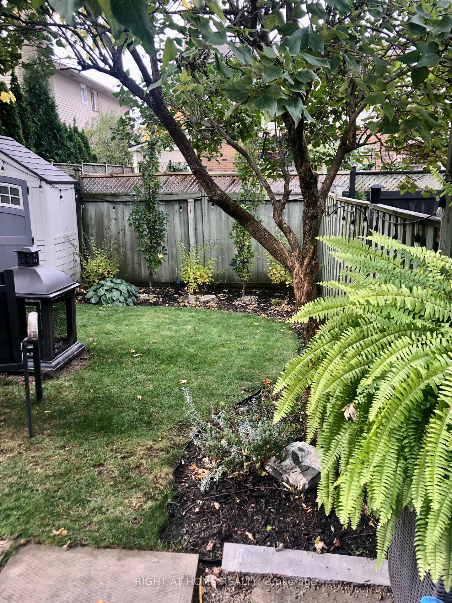 Photo 37 of 9 Aspen Court, Hamilton, Waterdown — HOMEH