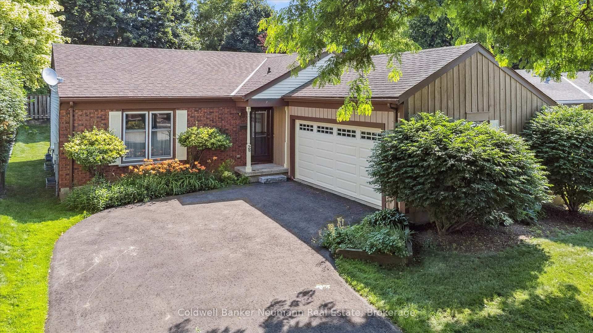 Photo 3 of 76 Shadybrook Crescent, Guelph, Kortright West — HOMEH