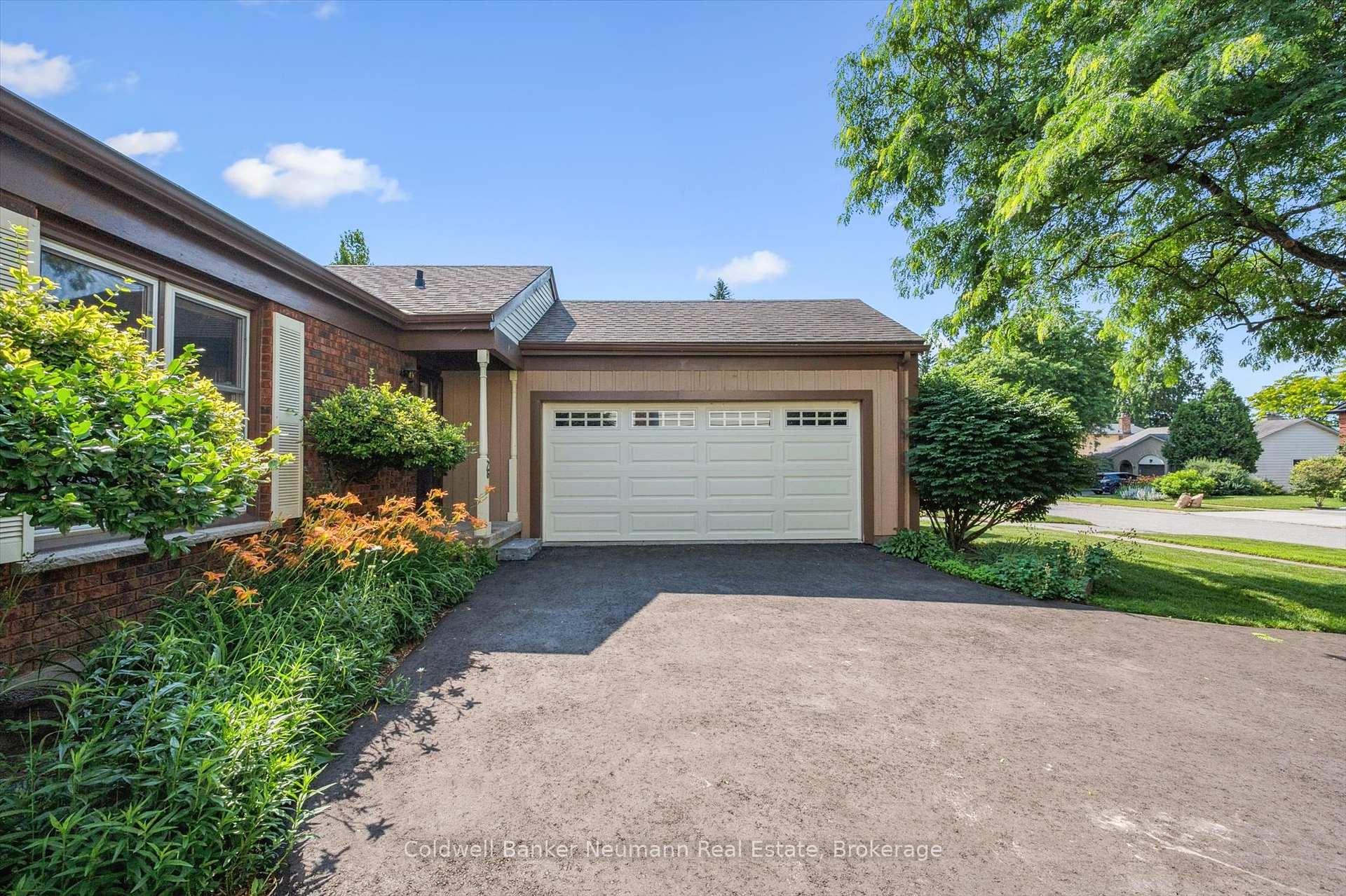 Photo 7 of 76 Shadybrook Crescent, Guelph, Kortright West — HOMEH