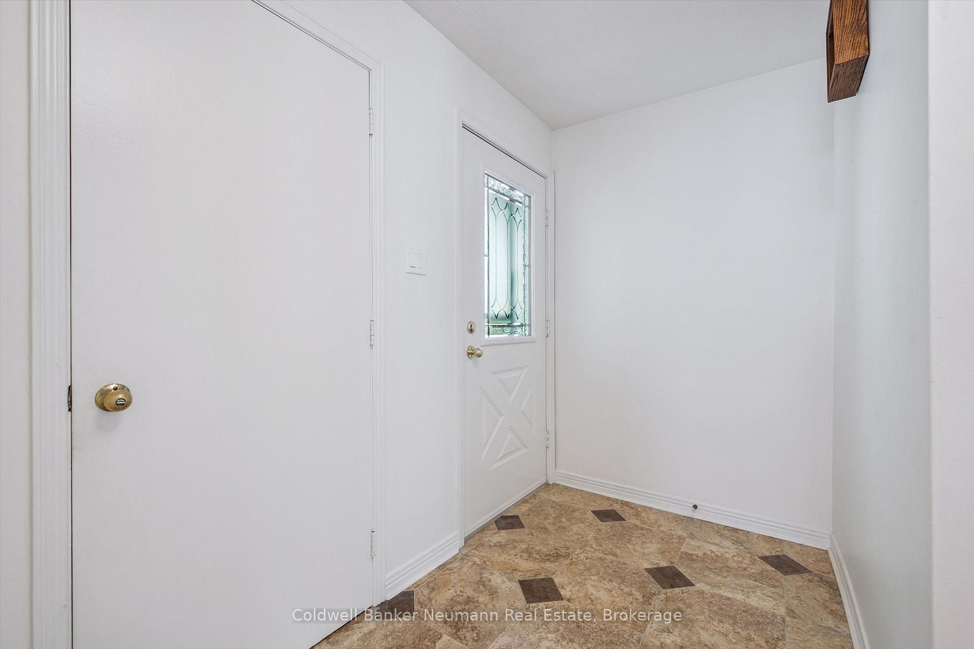 Photo 9 of 76 Shadybrook Crescent, Guelph, Kortright West — HOMEH