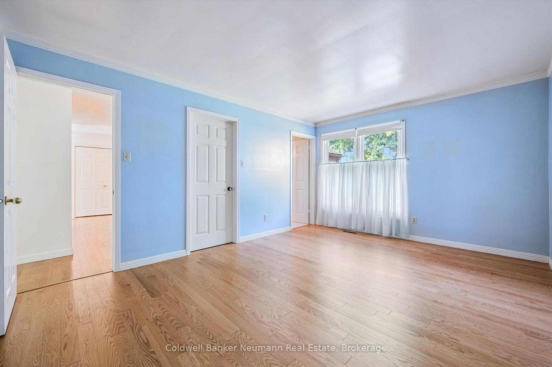 Photo 23 of 76 Shadybrook Crescent, Guelph, Kortright West — HOMEH