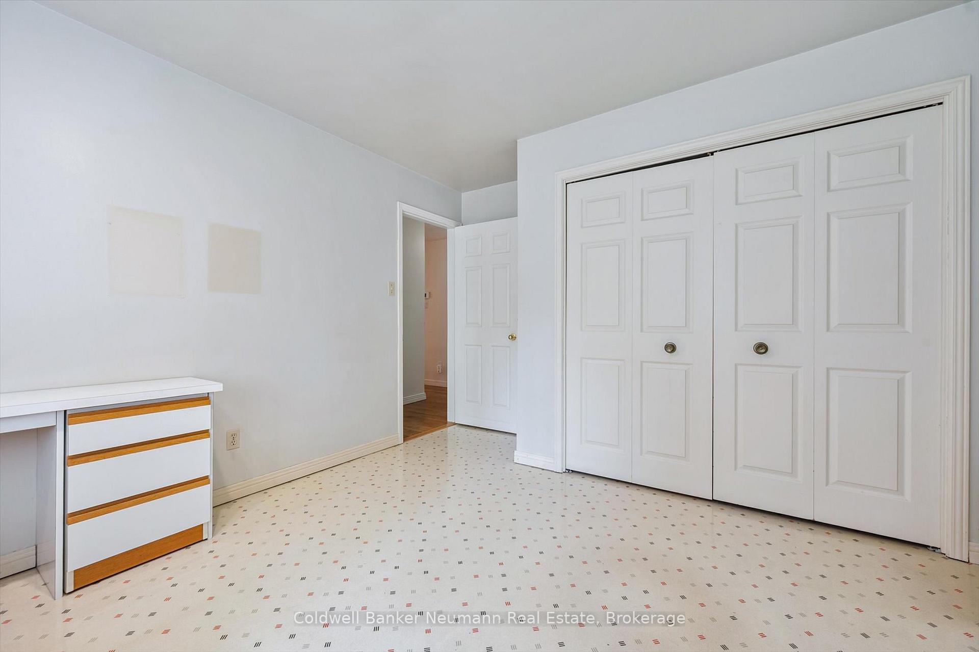 Photo 27 of 76 Shadybrook Crescent, Guelph, Kortright West — HOMEH