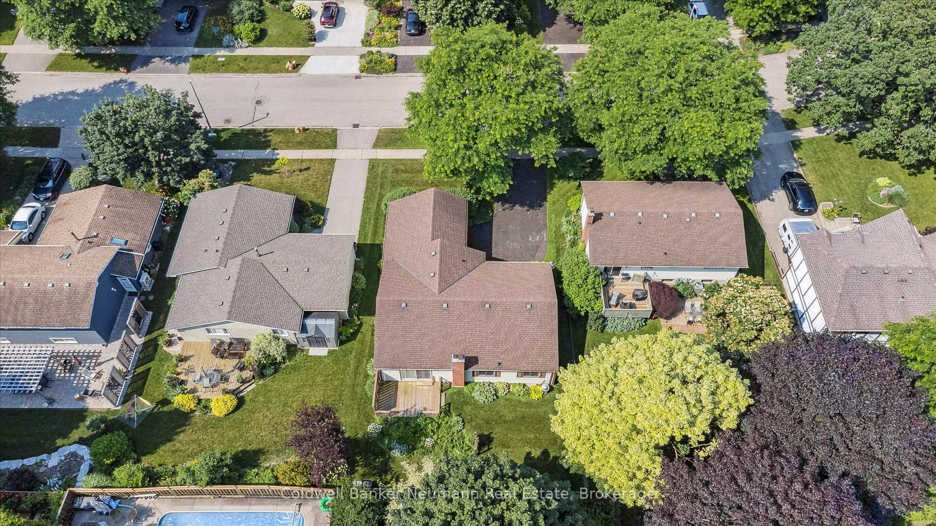 Photo 33 of 76 Shadybrook Crescent, Guelph, Kortright West — HOMEH
