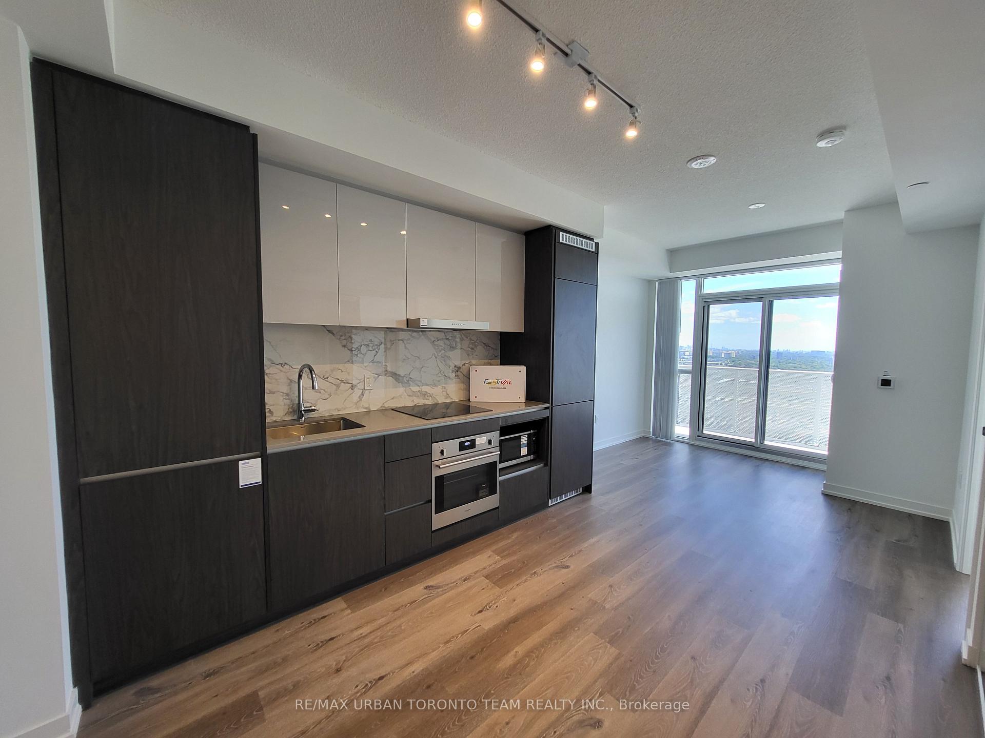 Photo 5 of Unit 3311, 28 Interchange Way, Vaughan, Vaughan Corporate Centre — HOMEH