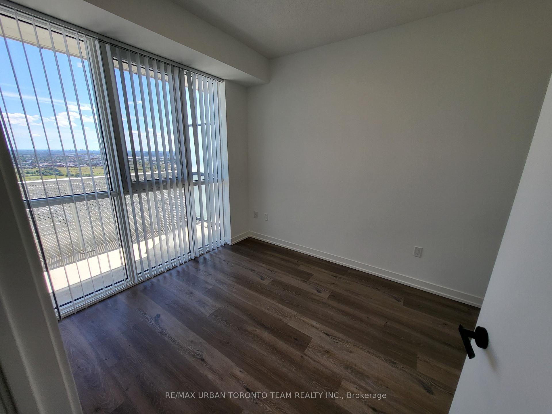 Photo 7 of Unit 3311, 28 Interchange Way, Vaughan, Vaughan Corporate Centre — HOMEH