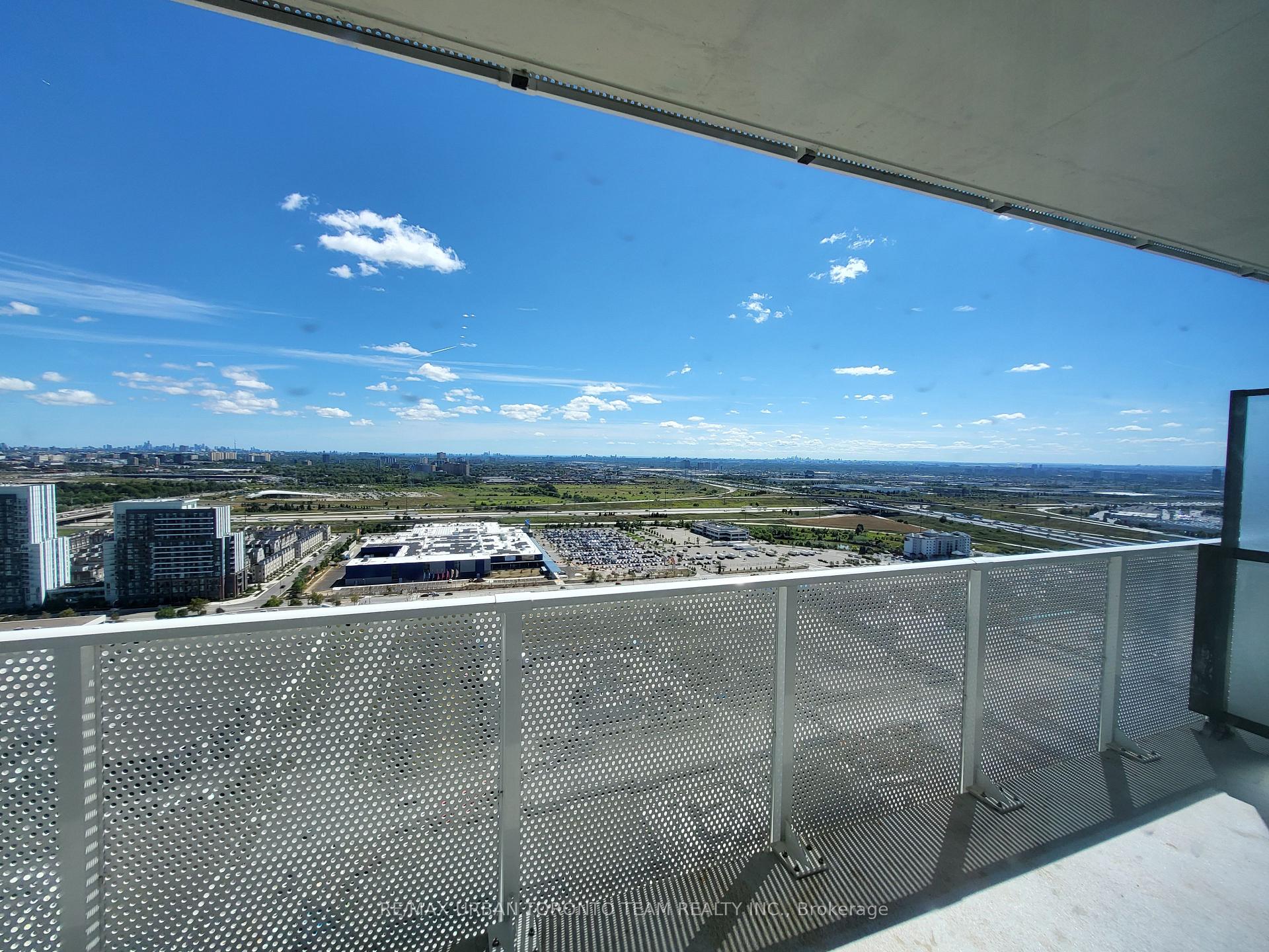 Photo 6 of Unit 3311, 28 Interchange Way, Vaughan, Vaughan Corporate Centre — HOMEH